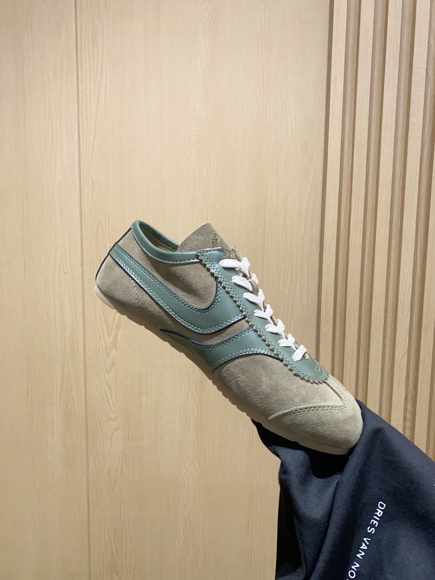 Dries Van Noten 2024 Spring/Summer Sneaker Collection Overview: A Fusion of Classic and Modern Styles - 图片 7
