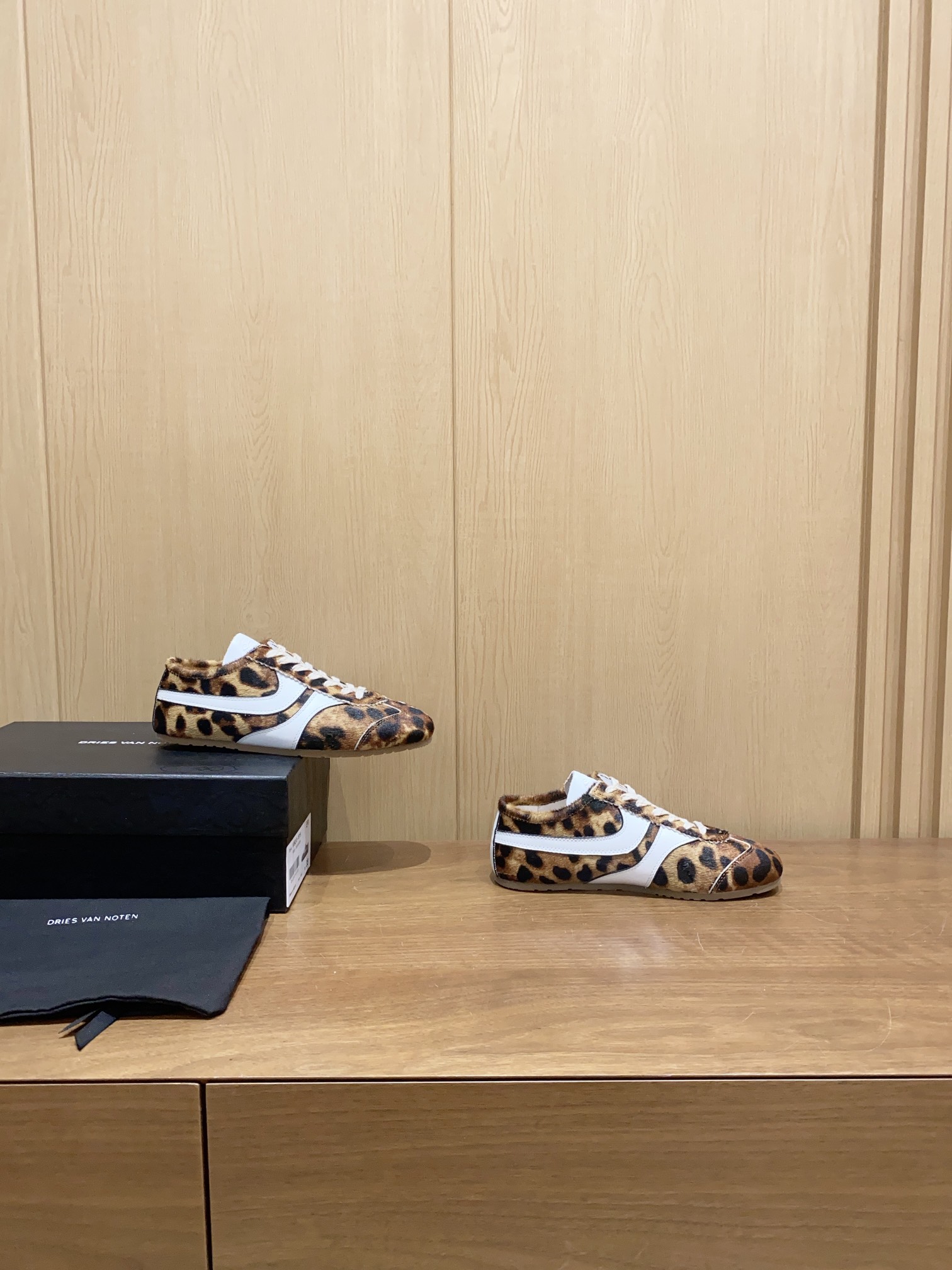 DVN’s 2024 Spring and Summer Sneaker Collection: Distorted Classics with Practical Design - 图片 2