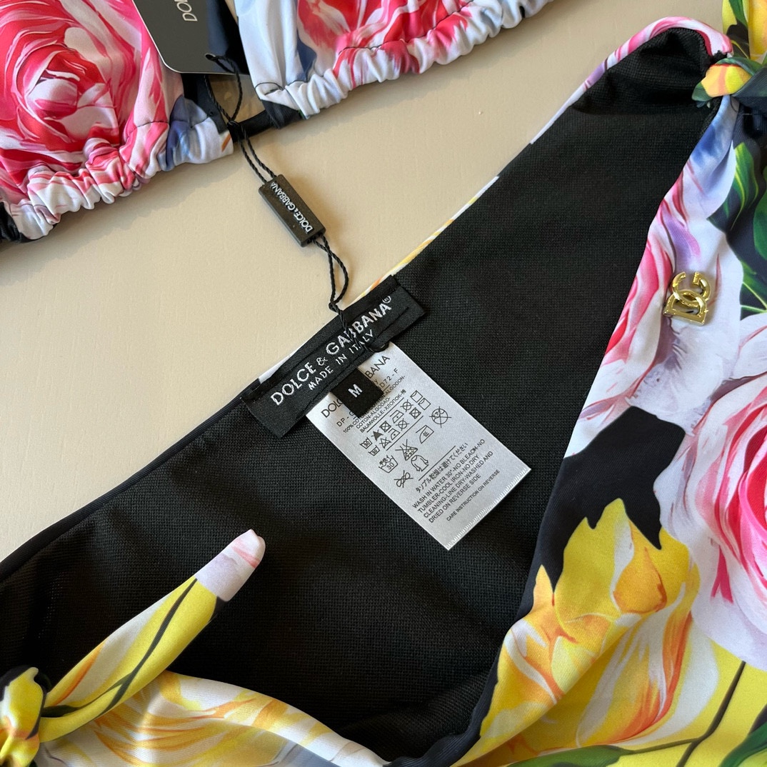 “D.G. Dougabana’s Versatile Bathing Suit: Comfortable, Modest, and Easy to Clean” - 图片 6