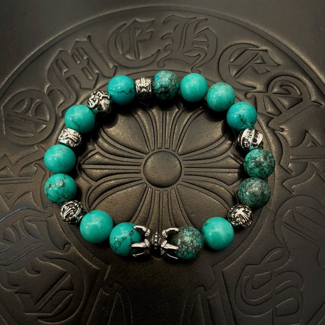 NO:109169,New [Counter Quality] Chrome Hearts Croxin Classic retro multi-element turquoise bracelet, Kuaishou/ins/Little Red Book popular, different concave and convex and convex design styles present unique. Cross Scout flowers are Croxin's logo, so they last longer. Genuine version Chrome Hearts Croxin, differentiate the market ordinary light version, match the quality of the version, look at the details of the letter printing, the degree of retro old gray oxygen. Seiko version!  , jewelry boutique, chrome hearts, chrome hearts, bracelet19860909新款【专柜品质】Chrome Hearts克罗心 经典复古多元素绿松石手串手链 ,快手/ins/小红书热门,凹凸造型不同的花纹设计风格呈现出与众不同 十字架童军花是克罗心的标志 所以更经久不衰 正品打版Chrome Hearts克罗心 区别市场普通轻版 对版对标品质 看字印细节 复古做旧灰氧程度.精工版本！,饰品精品,chrome hearts,chrome hearts,bracelet,Jewelry