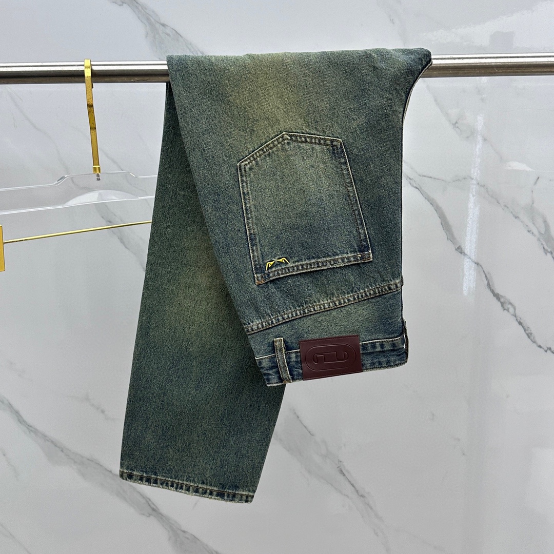 NO:140510,New wide-leg straight jeans Monster embroidery Retro wash, fine workmanship and threading. Number of 30-38 without 35.37, jeans, alexander wang19860909新款阔腿直筒牛仔裤 怪兽刺绣 复古洗水 做工走线精细. 码数30-38无35.37,,jeans,alexander wang,Men's clothing