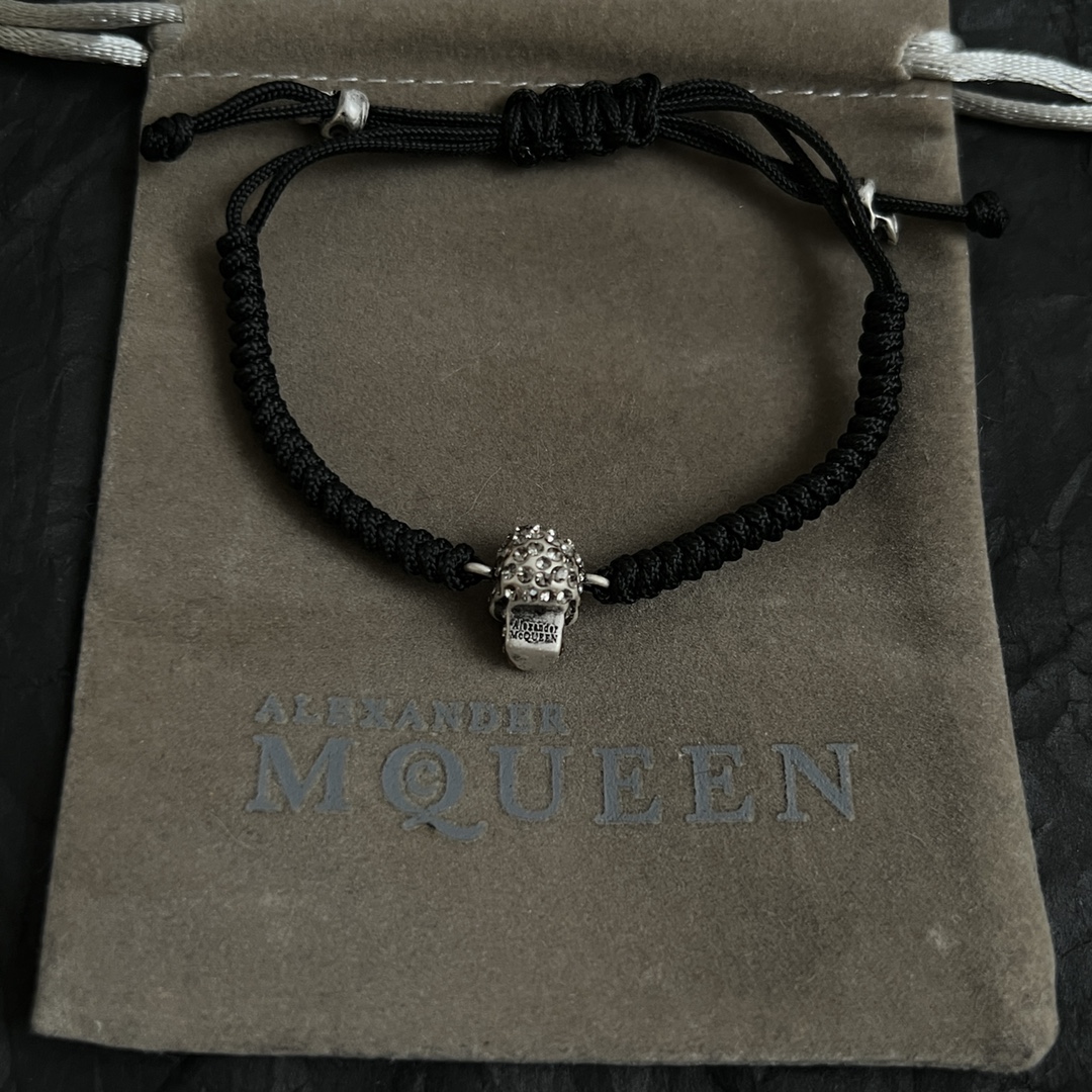 【】新款Alexander McQueen 麦昆 手链  原版定制  骨子里那种叛逆浮夸朋克可内心又向往