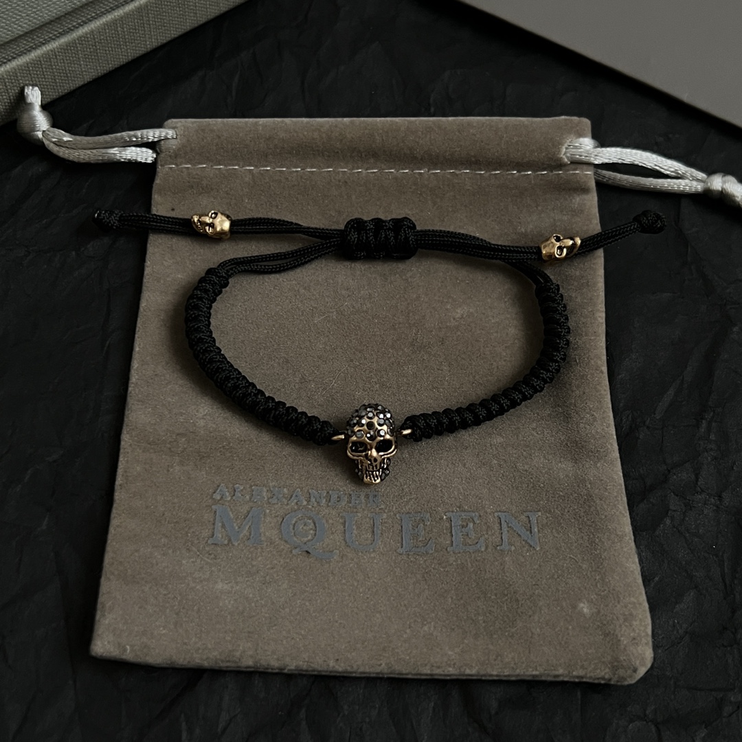 【】新款Alexander McQueen 麦昆 手链  原版定制  骨子里那种叛逆浮夸朋克可内心又向往