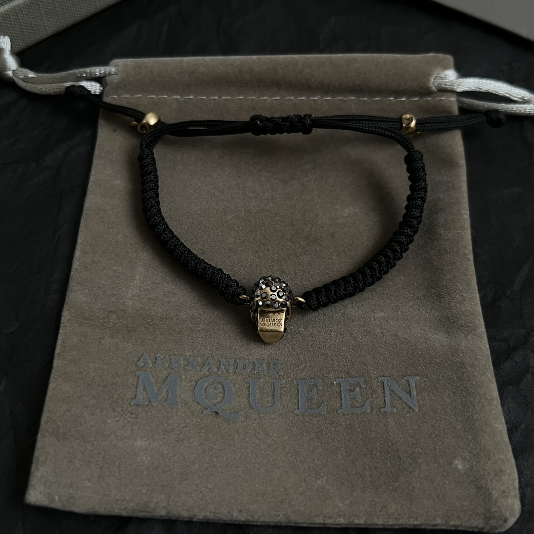 【】新款Alexander McQueen 麦昆 手链  原版定制  骨子里那种叛逆浮夸朋克可内心又向往