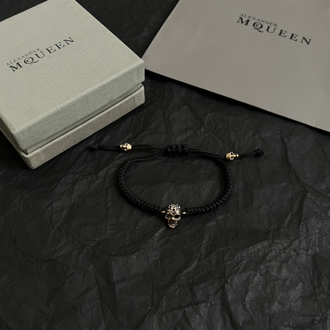 【】新款Alexander McQueen 麦昆 手链  原版定制  骨子里那种叛逆浮夸朋克可内心又向往
