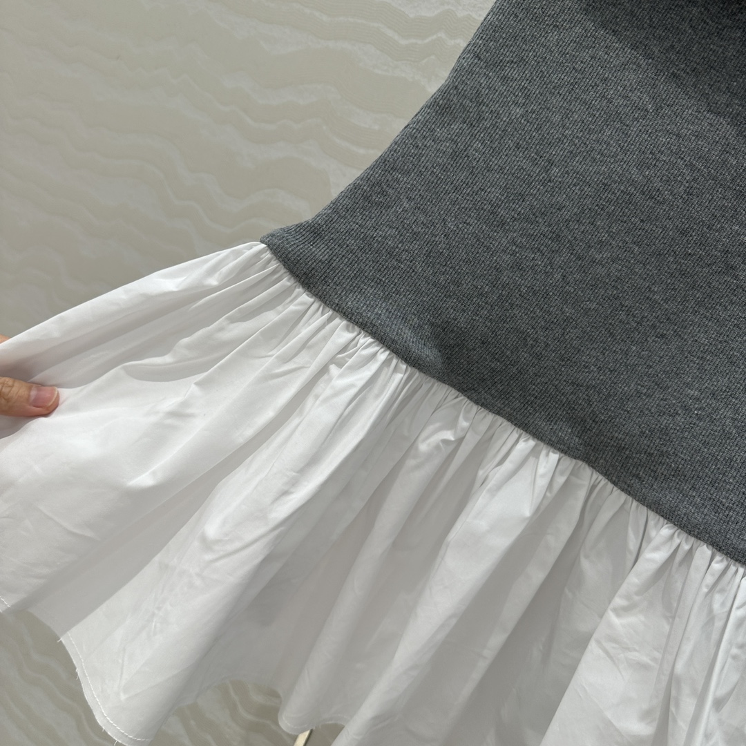 独家首发💕原单品质miu系少女穿搭！叠搭神器抹胸连衣裙！学院风罗纹拼接设计压褶超短半裙！进口高密纯棉罗纹