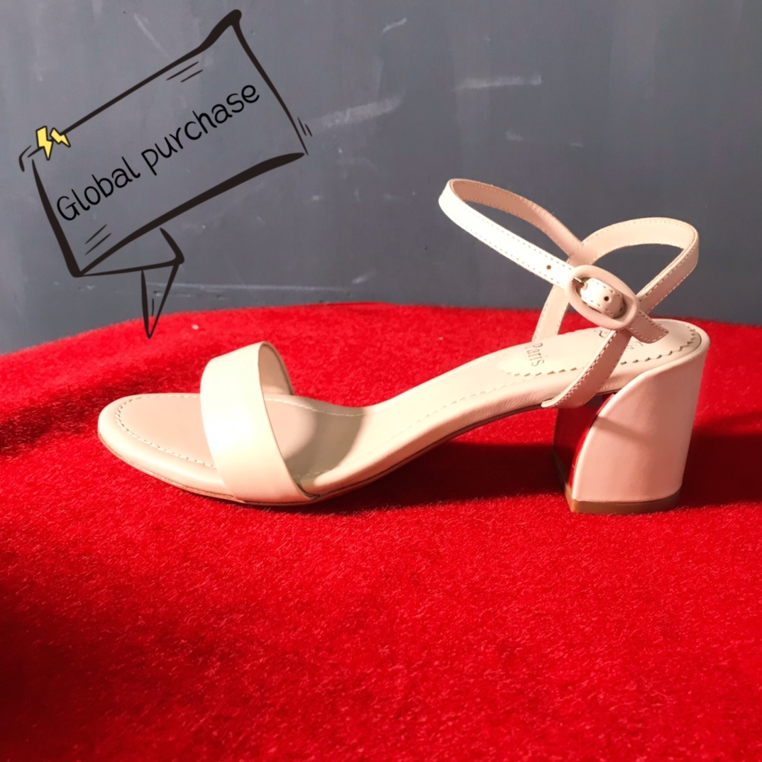 NO:100549,High-end customization 2025 spring and summer sandals new series!  H5.5Cm, size 34-42.35 40 41 42. Genuine leather large sole, customized version, no return or exchange L44-002. Mian apricot cowhide, rice apricot sheepskin footbed, official website picture Standard European code Reference:L44-002 Color:nude/nude Material:cowhide/rivet Lining:goat leather Heel height:5.5Cm Sole:leather sole Size:EU 34-42 (US 4-11):,,christian louboutin,sandals,cowhide,sheepskin,Leather soles19860909高端订制 2025春夏凉鞋新款系列！ H5.5Cm,尺码34-42码.35码40码41码42码,真皮大底,订制款,不退不换L44-002.米杏色牛皮,米杏羊皮垫脚,官网图 标准欧码 Reference:L44-002 Color:nude/nude Material:cowhide/rivet Lining:goat leather Heel heigh:5.5Cm Sole:leather sole Size:EU 34－42（US 4一11) :,,christian louboutin,sandals,cowhide,sheepskin,Leather soles,Women's Shoes