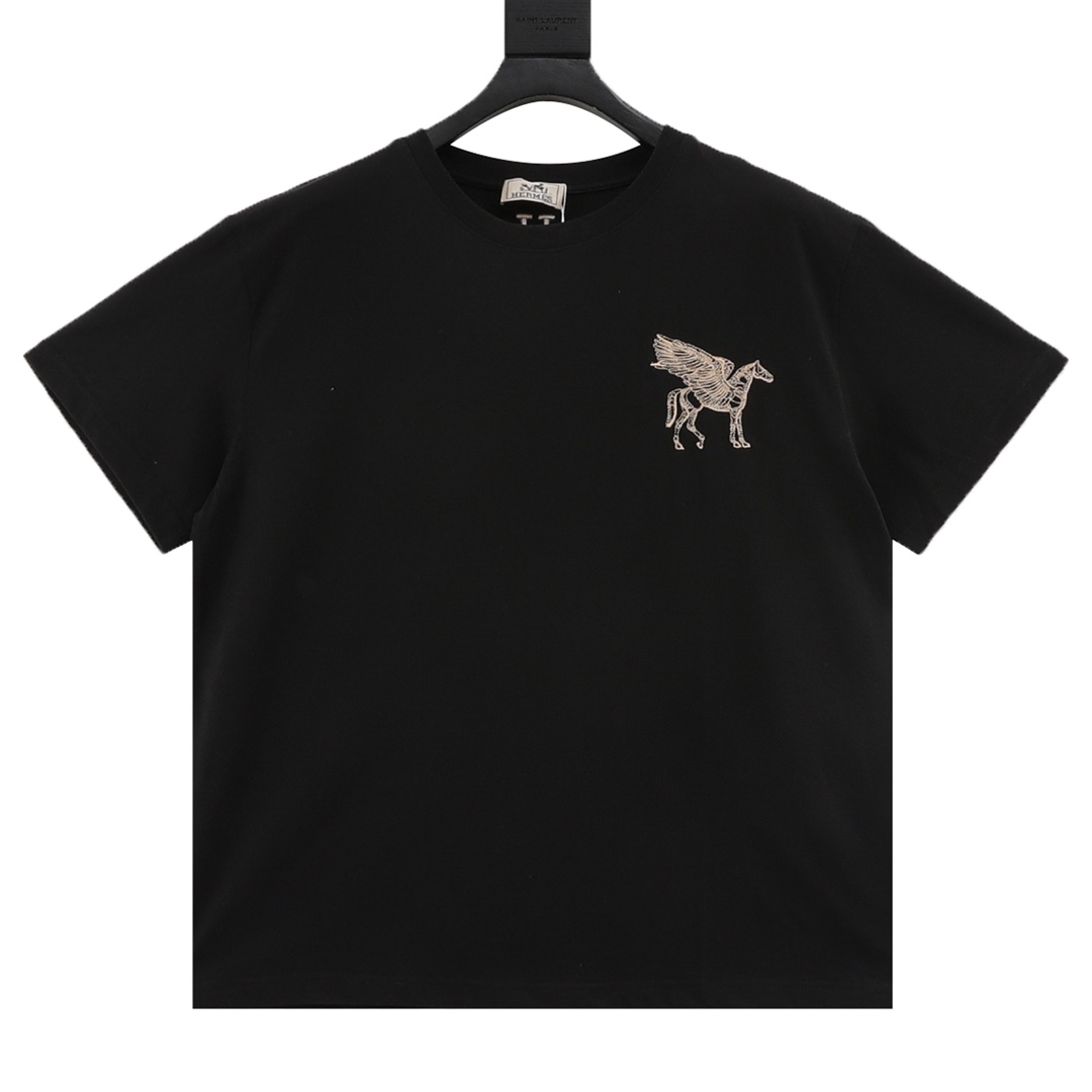 HERMES/爱马仕 Camiseta de cuello redondo con bordado de Pegaso, calidez que llega al fondo del corazón. El último modelo d…