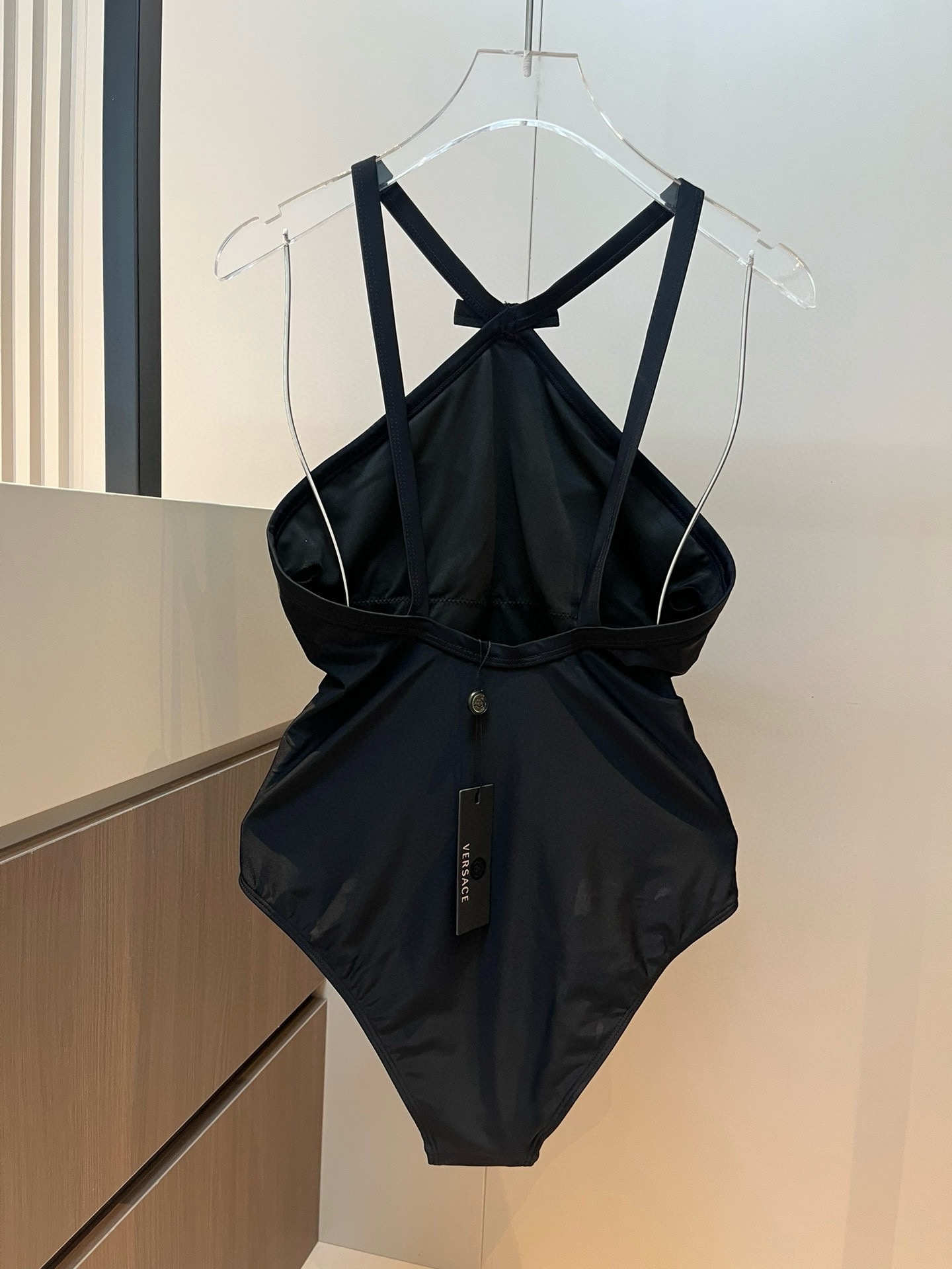 。
范思哲官方新款泳衣比基尼👙，高端定制，S M L XL
