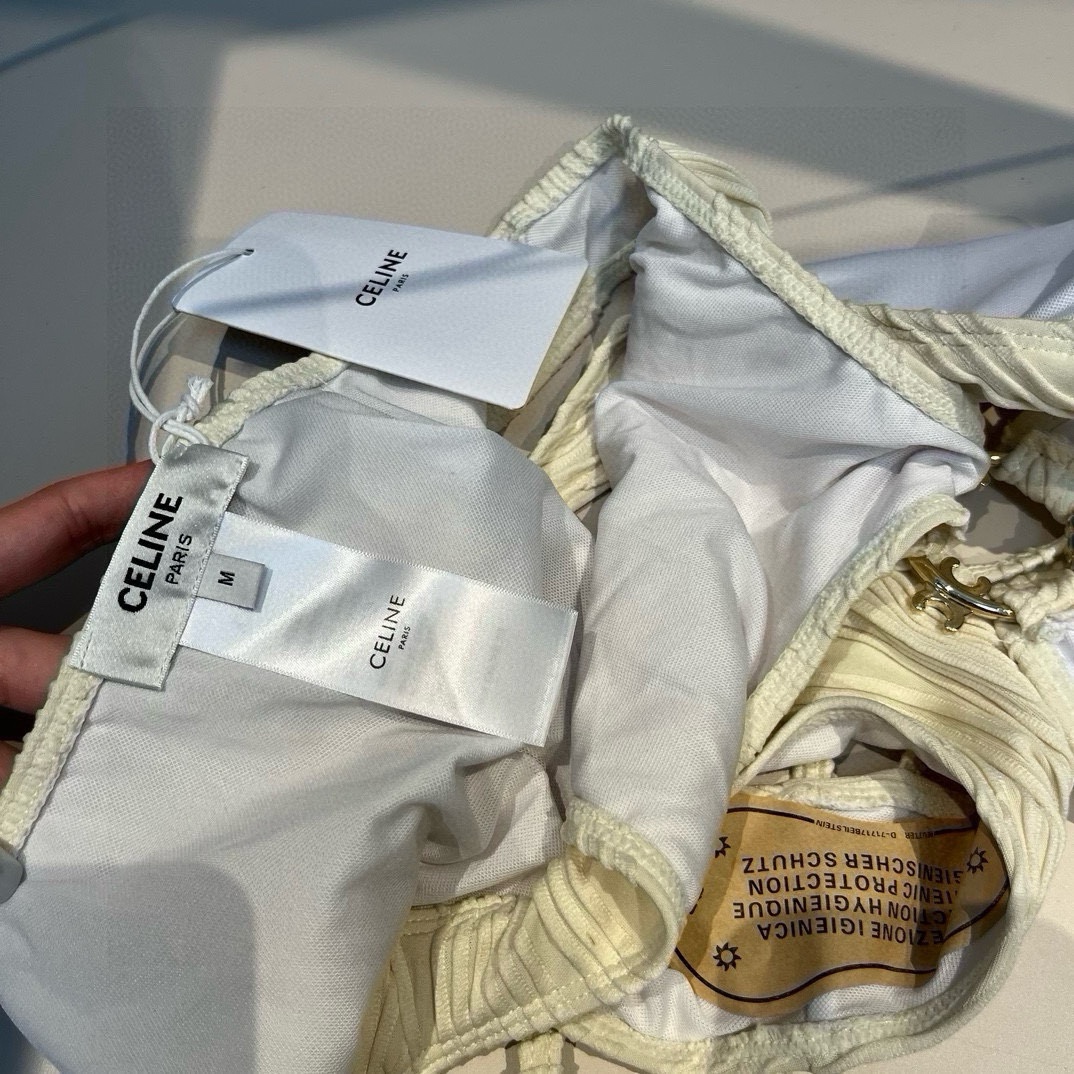 。
Celine赛琳官方新款泳衣比基尼👙，高端定制，S M L XL