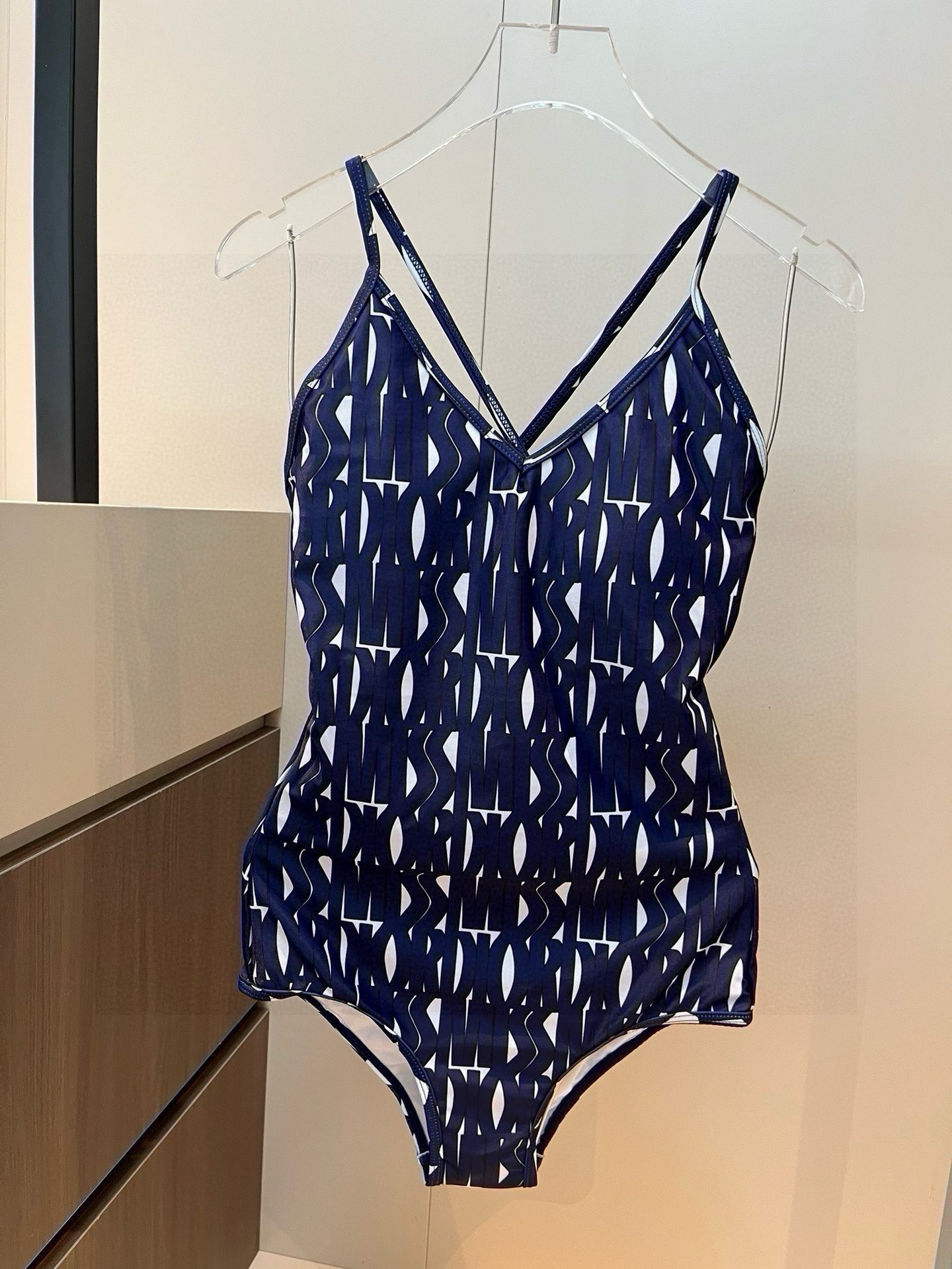 。
Dior迪奥 官方新款泳衣比基尼👙，高端定制，S M L XL