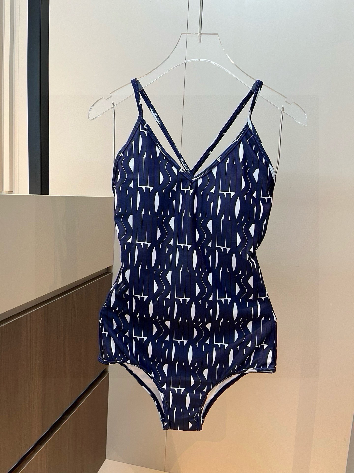 。
Dior迪奥 官方新款泳衣比基尼👙，高端定制，S M L XL