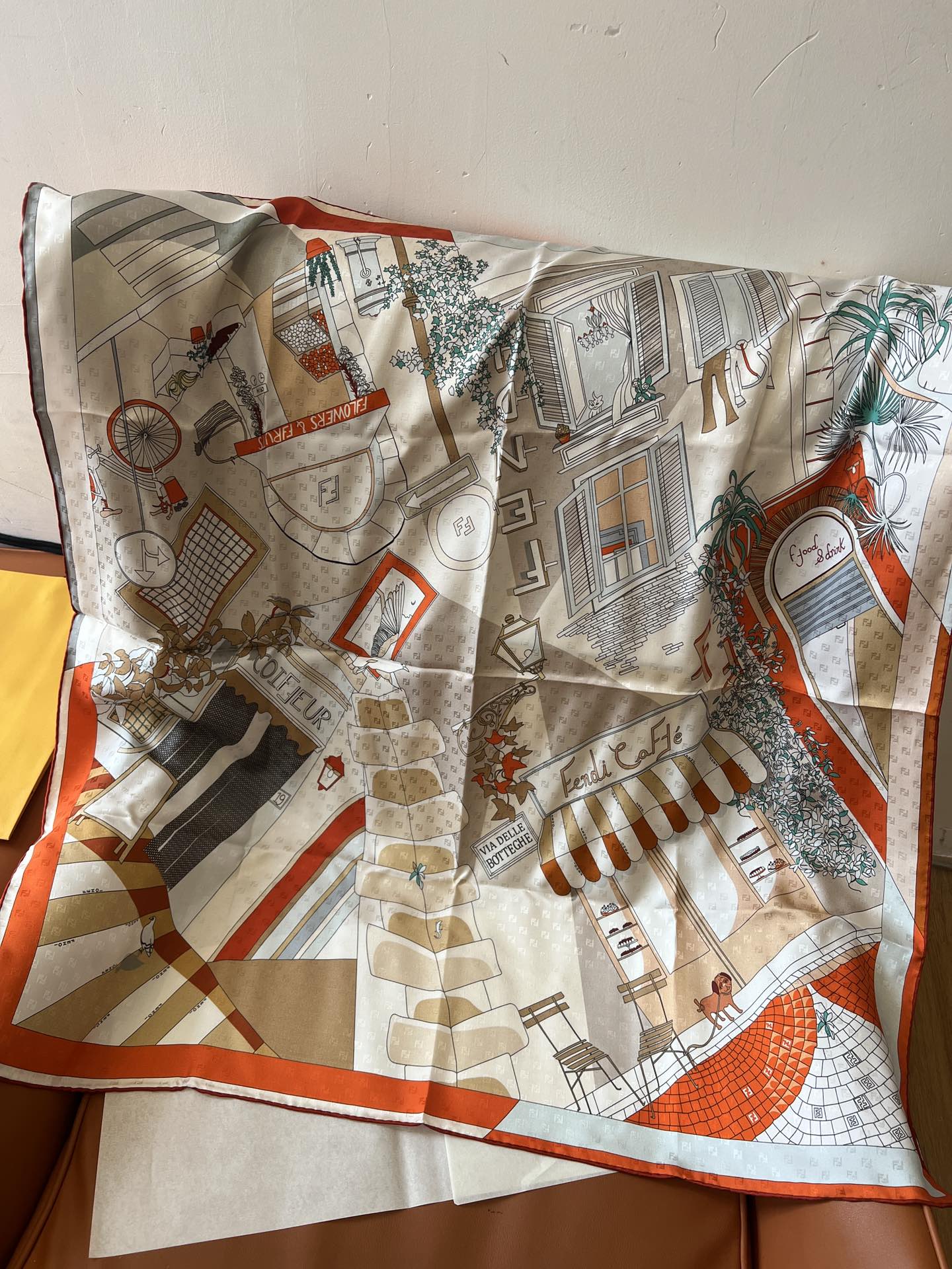 [Fendi Scarves]Integrate iconic brand elements with traditional elements and m