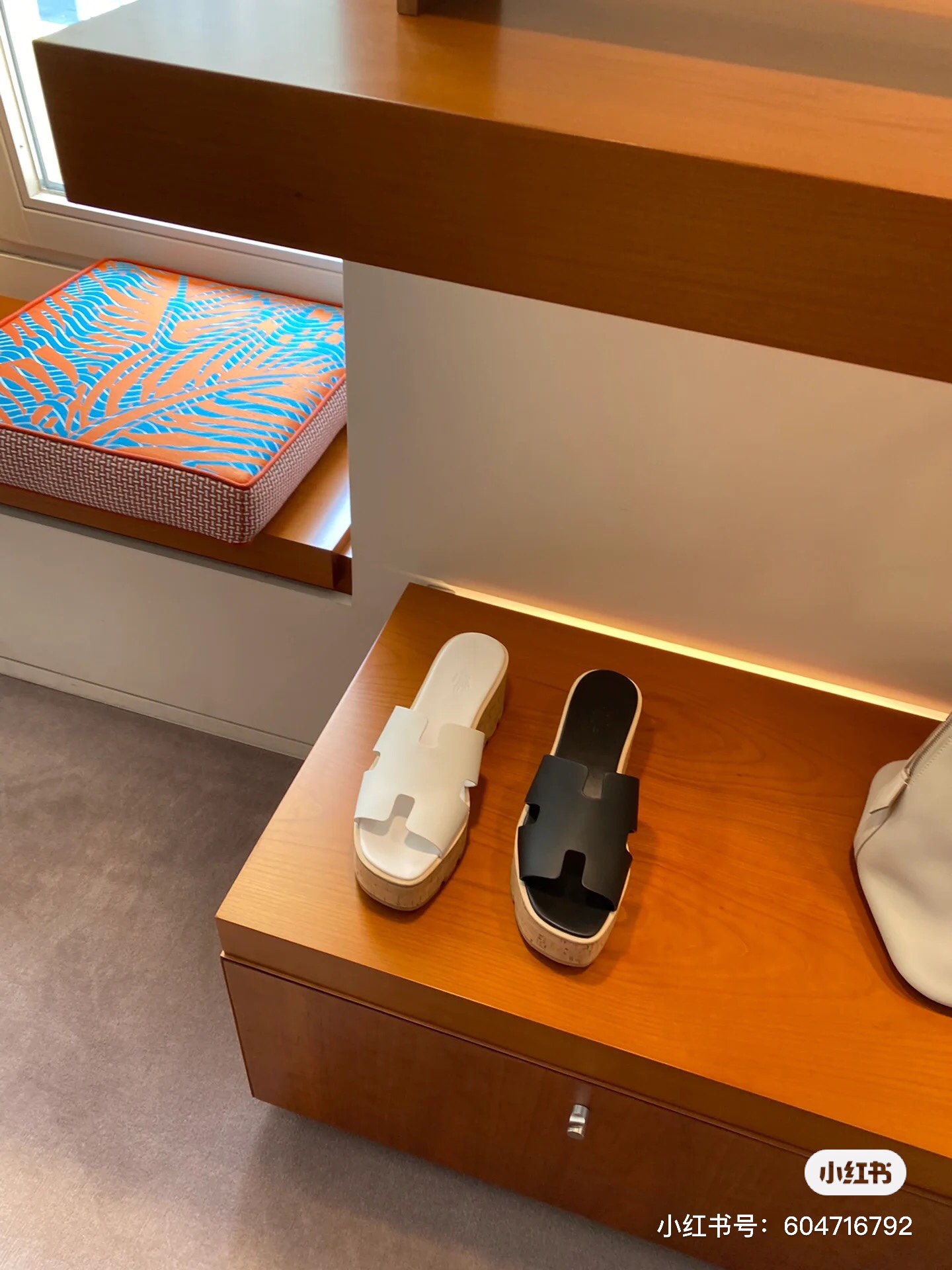 NO:407722,Official website demonstration pictures, slippers, slippers19860909官网示范图,拖鞋,slippers,Women's Shoes