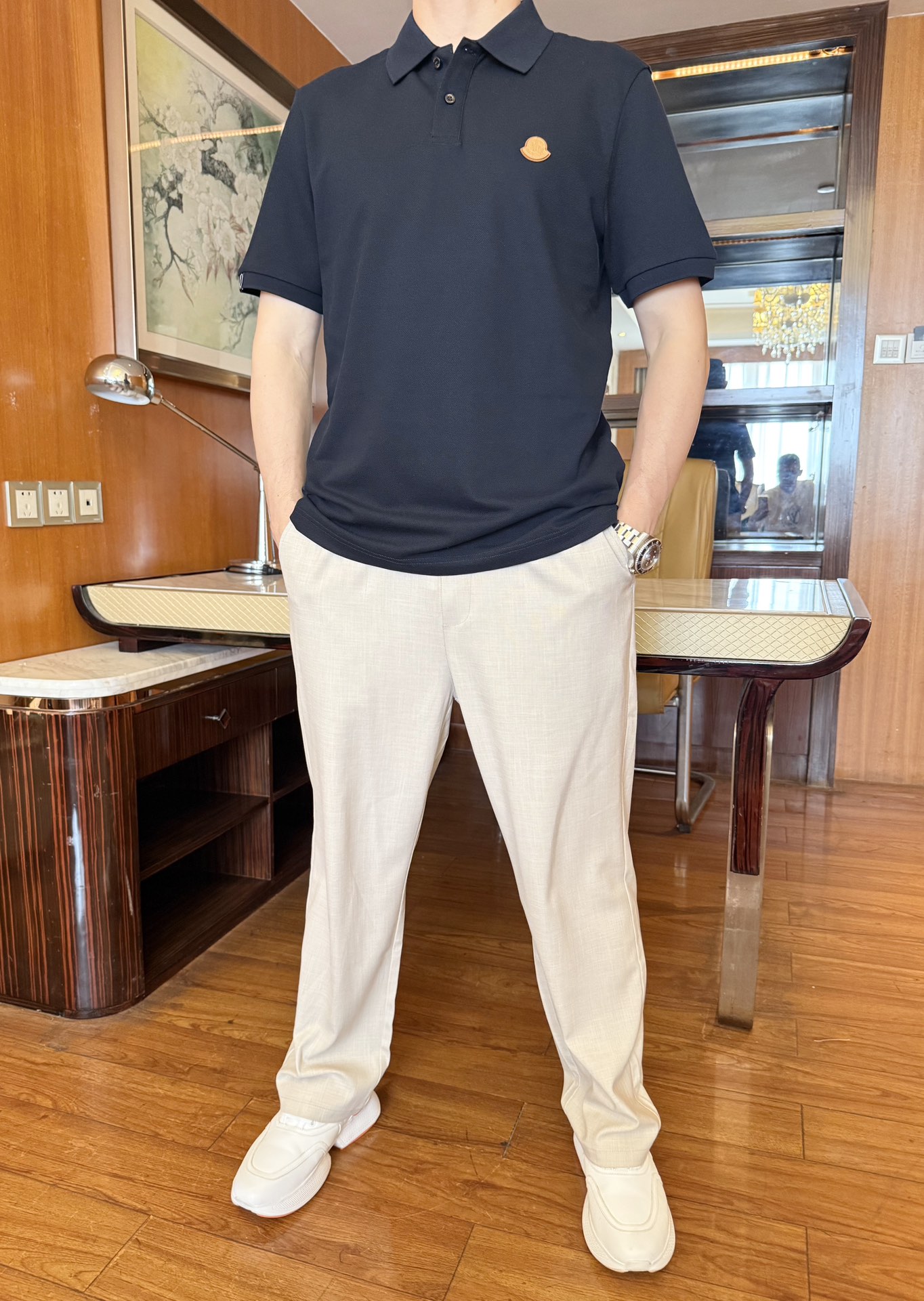 NO:136189,Mengkou-2025 counter latest hot-selling Polo, European and American counters, hot-selling items!  Selected Italian imported fine cotton fabrics with the latest designs, the exquisite logo print on the chest shows elegance, and the upper body effect needs no more. Size: 48-56 (model 173/130 wears 48 sizes, with Hong Kong Lane Crawford gift box packaging), Moncler, alexander wang19860909蒙口-2025专柜最新爆款Polo出货 欧美专柜热销单品！精选意大利进口精棉面料搭配最新的设计,胸前的精致logo印花彰显雅致 上身效果不用多说.尺码:48-56（模特173/130穿48码,配香港连卡佛礼盒包装）,,Moncler,alexander wang,Men's clothing