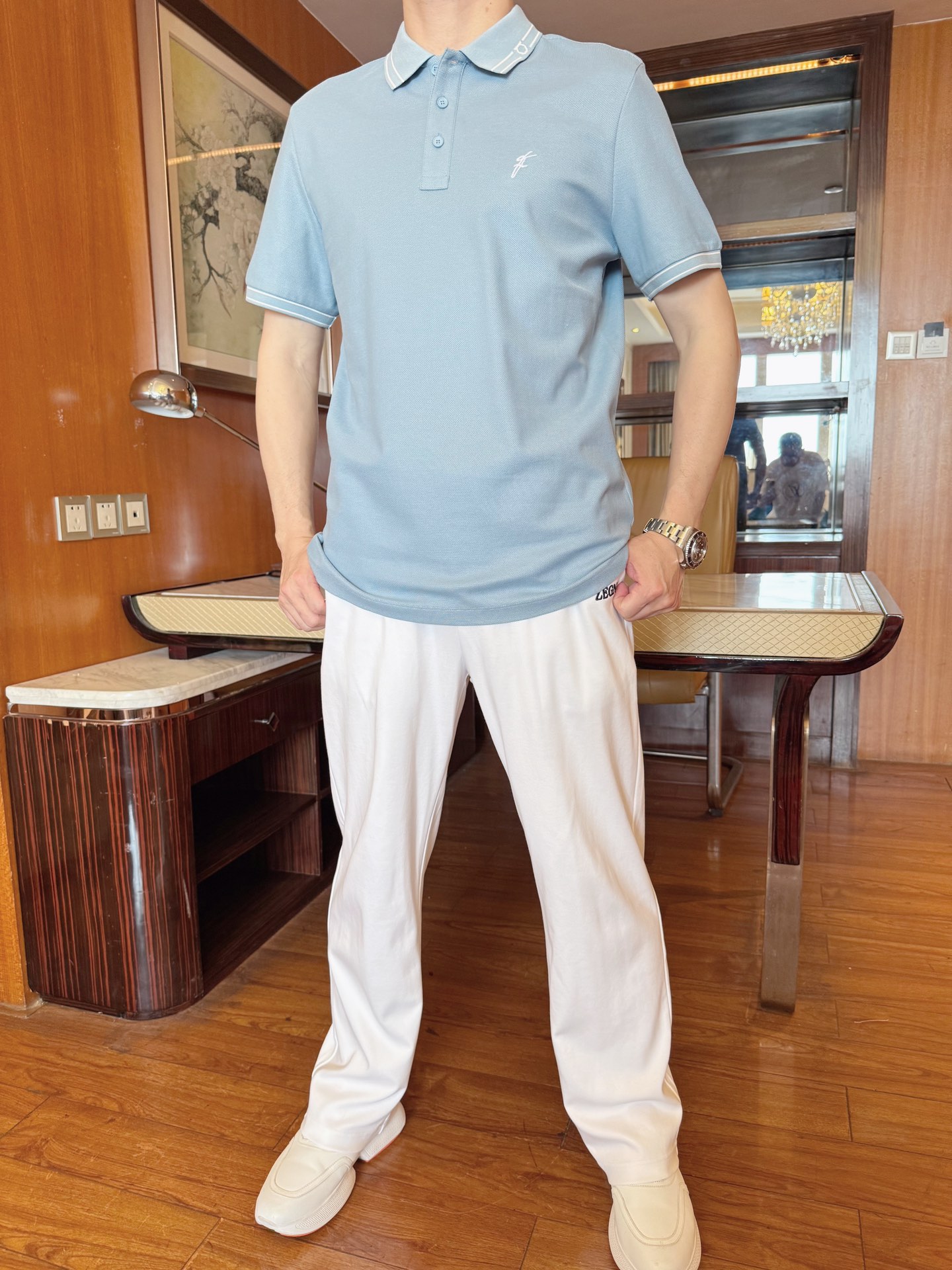 NO:136187,Ferragamo - The latest hot-selling Polo in 2025 counters is shipped, and the most popular items in London counters are sold!  Selected Italian imported bead flooring fabrics with the latest designs, the most chest brand logo embroidery shows taste, business and casual boutique. Size: 48-56 (model 173/130 wears 48 sizes, with Hong Kong Lane Crawford gift box packaging), ferragamo, alexander wang19860909菲拉格慕-2025专柜最新爆款Polo出货 伦敦专柜热销单品！精选意大利进口珠地棉面料搭配最新的设计,最胸口的品牌logo刺绣彰显品味 商务休闲精品.尺码:48-56（模特173/130穿48码,配香港连卡佛礼盒包装）,,ferragamo,alexander wang,Men's clothing