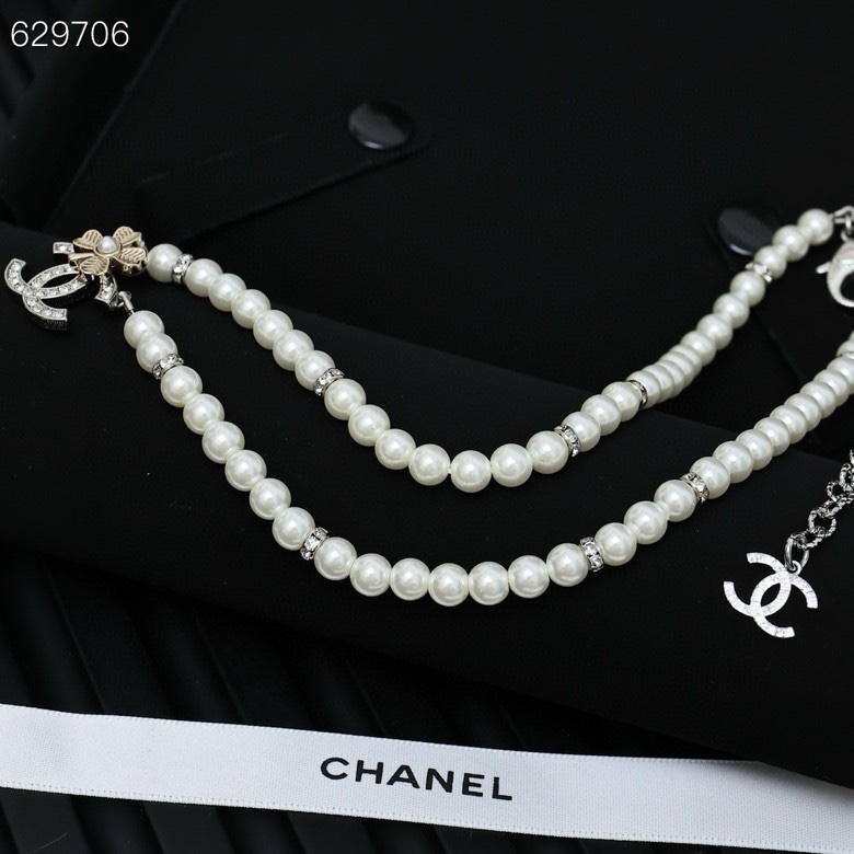Chanel Chanel四叶草双c珍珠项链
