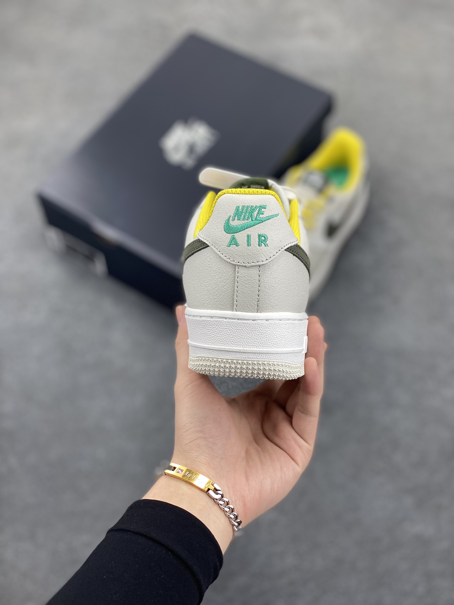 图片[4]-福利特价 NK Air Force 1 空军一号 米黄绿 原楦头原纸板 打造纯正空军版型#专注外贸渠道 全掌内置蜂窝气垫 #原盒配件 原厂中底钢印、拉帮完美 货号：FV3628-031 尺码：36 36.5 37.5 38 38.5 39 40 40.5 41 42 42.5 43 44 44.5 45-选品中心