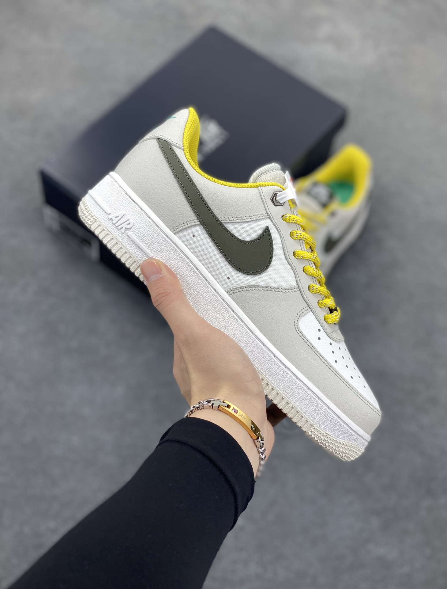 福利特价 NK Air Force 1 空军一号 米黄绿 原楦头原纸板 打造纯正空军版型#专注外贸渠道 全掌内置蜂窝气垫 #原盒配件 原厂中底钢印、拉帮完美 货号：FV3628-031 尺码：36 36.5 37.5 38 38.5 39 40 40.5 41 42 42.5 43 44 44.5 45-选品中心