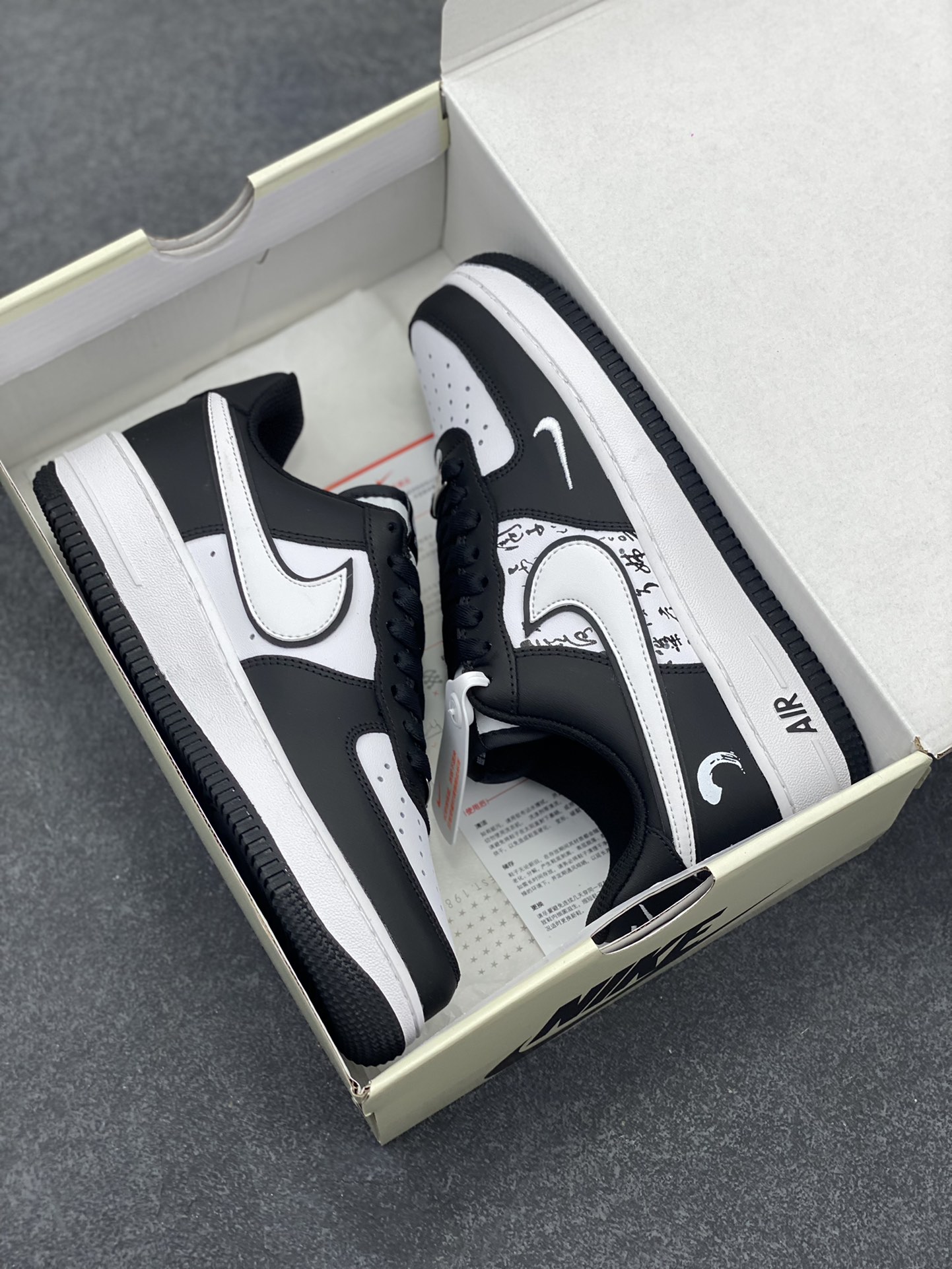 图片[9]-福利特价 Nike Air Force 1 Low 白黑山水 原楦头原纸板 打造纯正空军版型 专注外贸渠道 全掌内置蜂窝气垫 原盒配件 原厂中底钢印、拉帮完美 货号：DR9867-102 尺码：36 36.5 37.5 38 38.5 39 40 40.5 41 42 42.5 43 44 44.5 45-选品中心