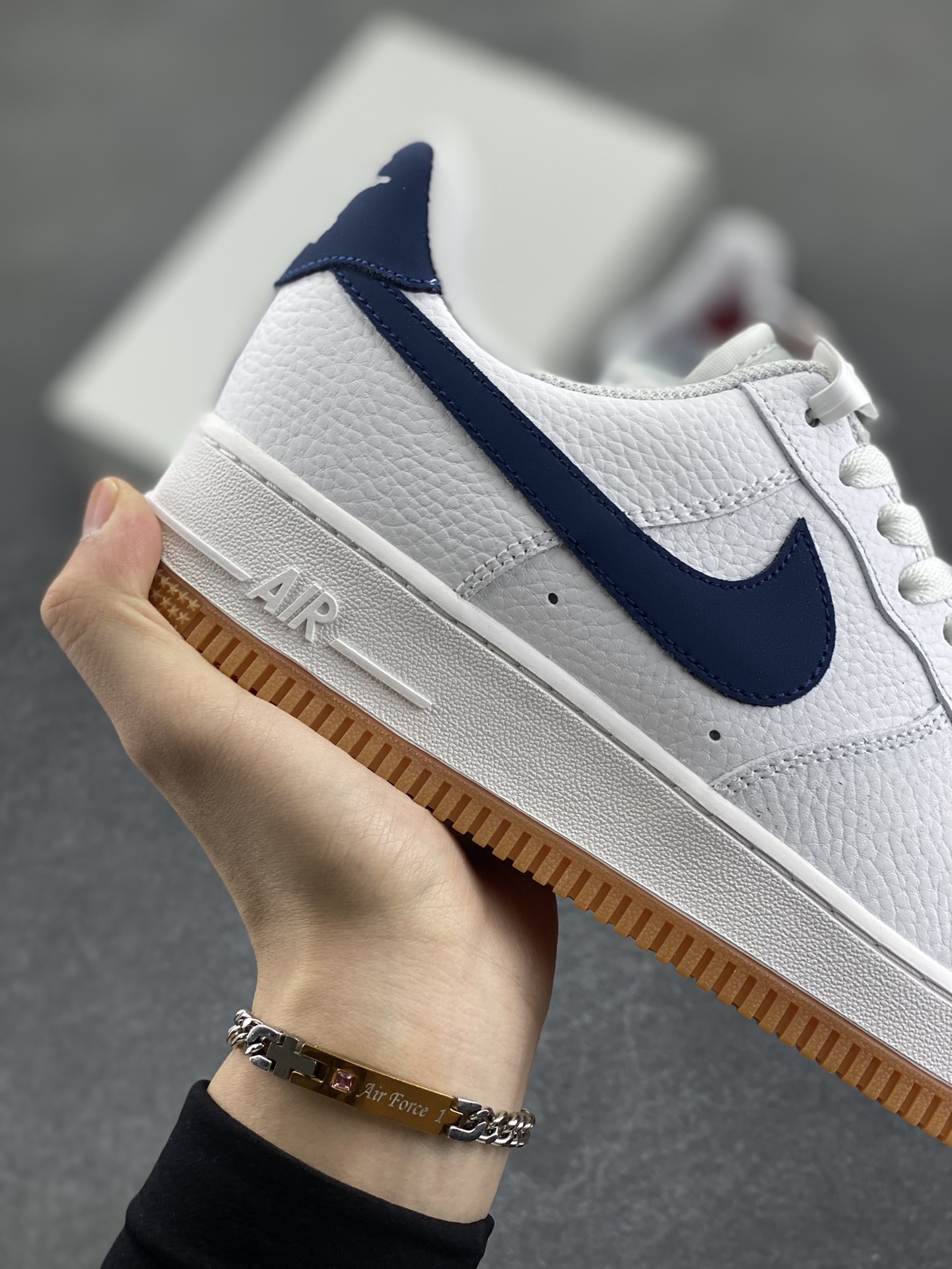 图片[6]-福利特价 Nk Air Force 1\’07 Low 白蓝生胶 空军一号低帮休闲板鞋 原装级别 原楦头原纸板 打造纯正空军版型#专注外贸渠道 全掌内置蜂窝气垫 #原盒配件 原厂中底钢印、拉帮完美 货号：CI0057-100 尺码：36 36.5 37.5 38 38.5 39 40 40.5 41 42 42.5 43 44 44.5 45-选品中心