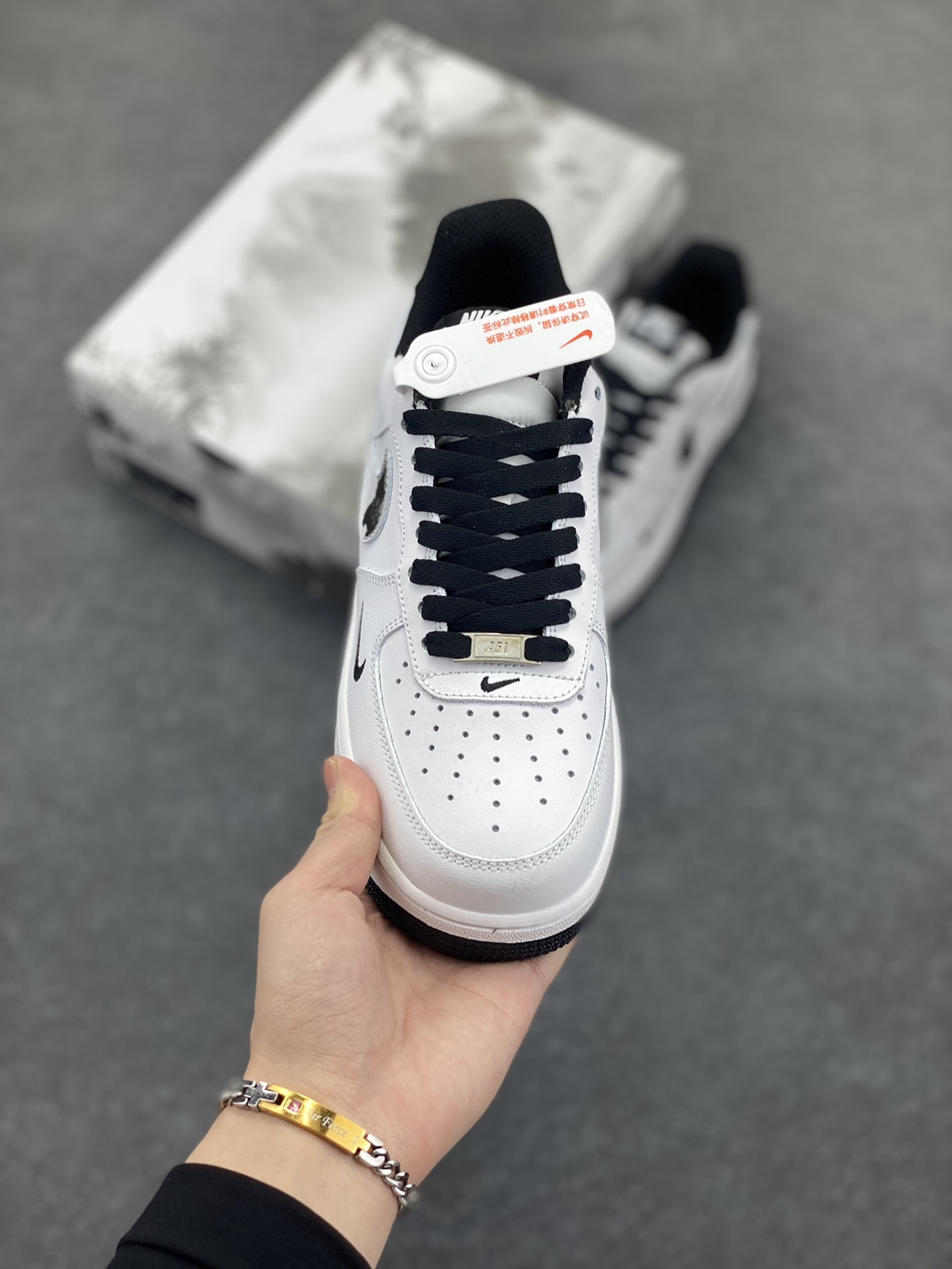 图片[2]-福利特价 Air Force 1 ‘07 Low 兰亭序 原楦头原纸板 打造纯正空军版型 #专注外贸渠道 全掌内置蜂窝气垫 #原盒配件 原厂中底钢印、拉帮完美 官方同步上架 货号：DV0788-003 尺码：36 36.5 37.5 38 38.5 39 40 40.5 41 42 42.5 43 44 44.5 45-选品中心