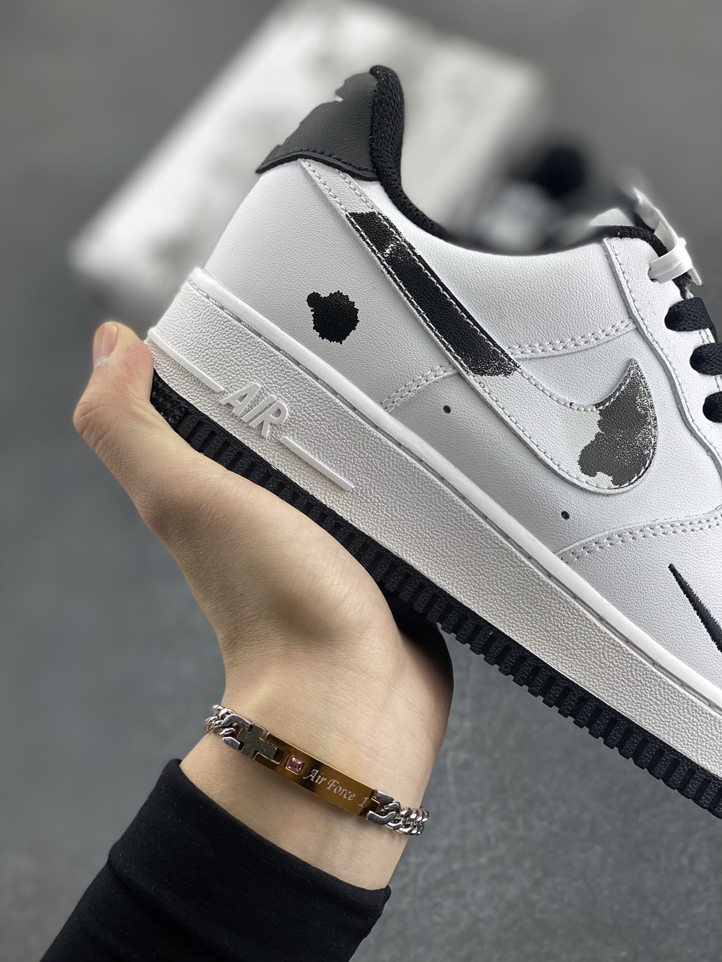 图片[6]-福利特价 Air Force 1 ‘07 Low 兰亭序 原楦头原纸板 打造纯正空军版型 #专注外贸渠道 全掌内置蜂窝气垫 #原盒配件 原厂中底钢印、拉帮完美 官方同步上架 货号：DV0788-003 尺码：36 36.5 37.5 38 38.5 39 40 40.5 41 42 42.5 43 44 44.5 45-选品中心