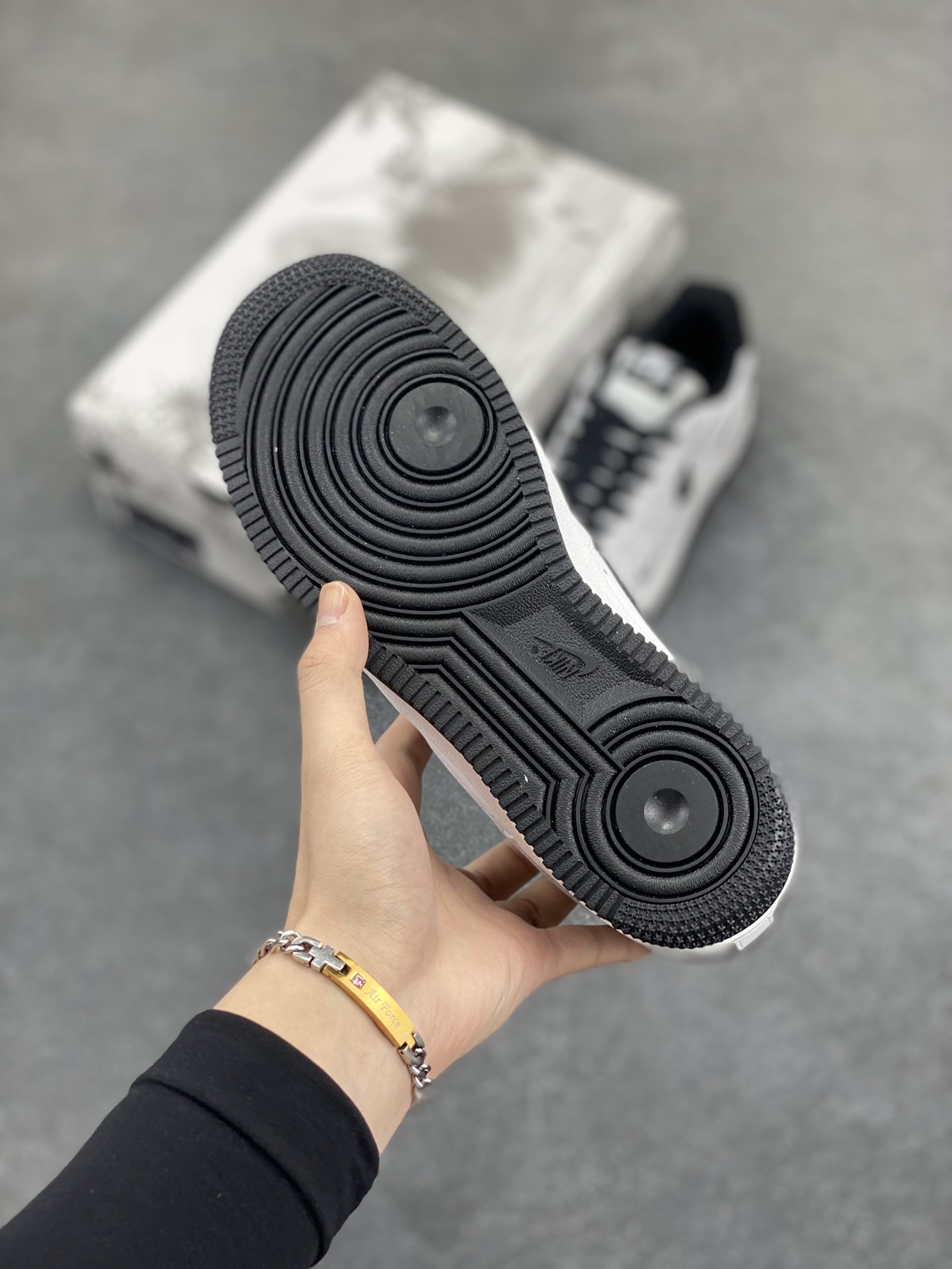 图片[5]-福利特价 Air Force 1 ‘07 Low 兰亭序 原楦头原纸板 打造纯正空军版型 #专注外贸渠道 全掌内置蜂窝气垫 #原盒配件 原厂中底钢印、拉帮完美 官方同步上架 货号：DV0788-003 尺码：36 36.5 37.5 38 38.5 39 40 40.5 41 42 42.5 43 44 44.5 45-选品中心