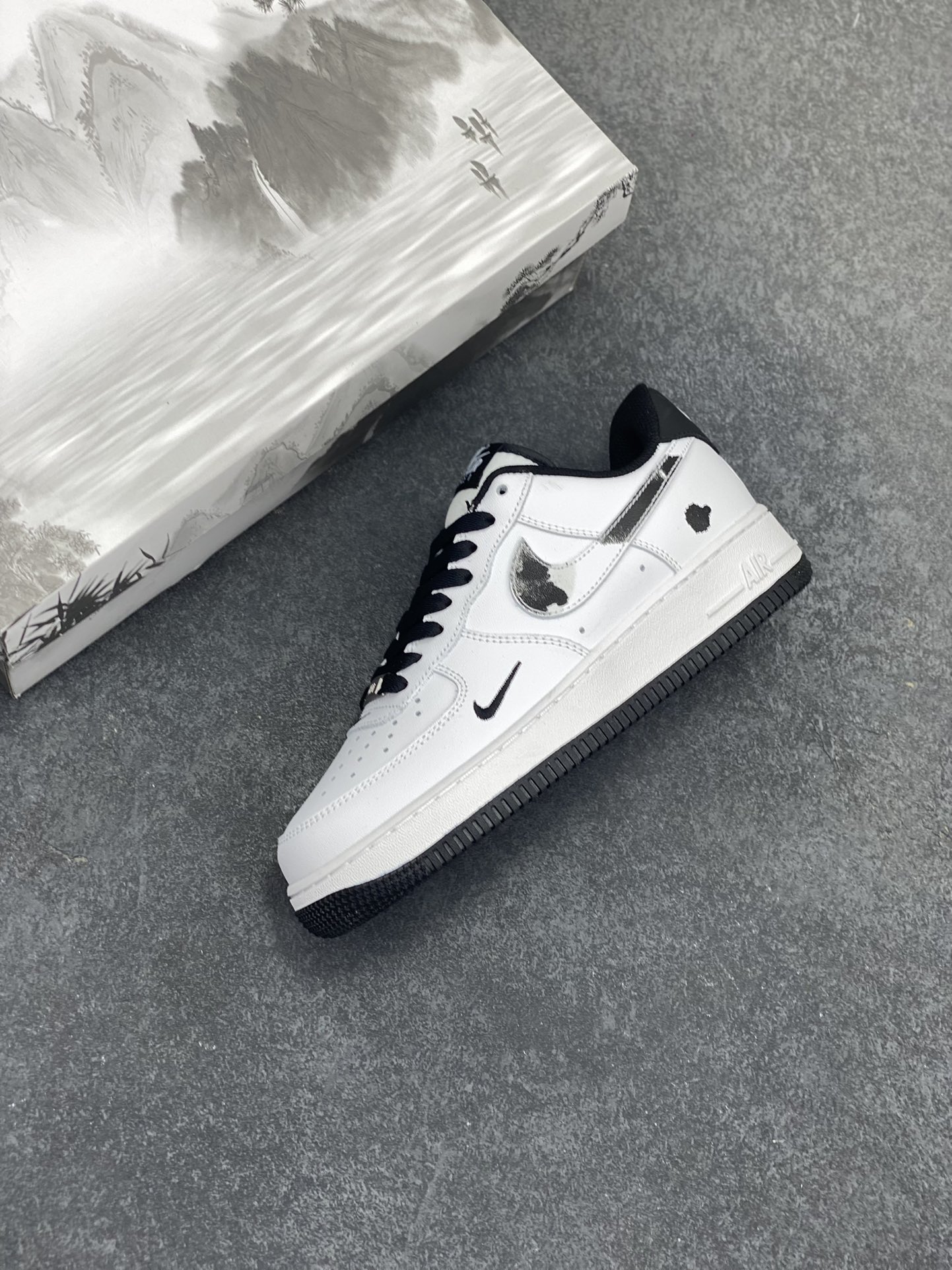 图片[7]-福利特价 Air Force 1 ‘07 Low 兰亭序 原楦头原纸板 打造纯正空军版型 #专注外贸渠道 全掌内置蜂窝气垫 #原盒配件 原厂中底钢印、拉帮完美 官方同步上架 货号：DV0788-003 尺码：36 36.5 37.5 38 38.5 39 40 40.5 41 42 42.5 43 44 44.5 45-选品中心