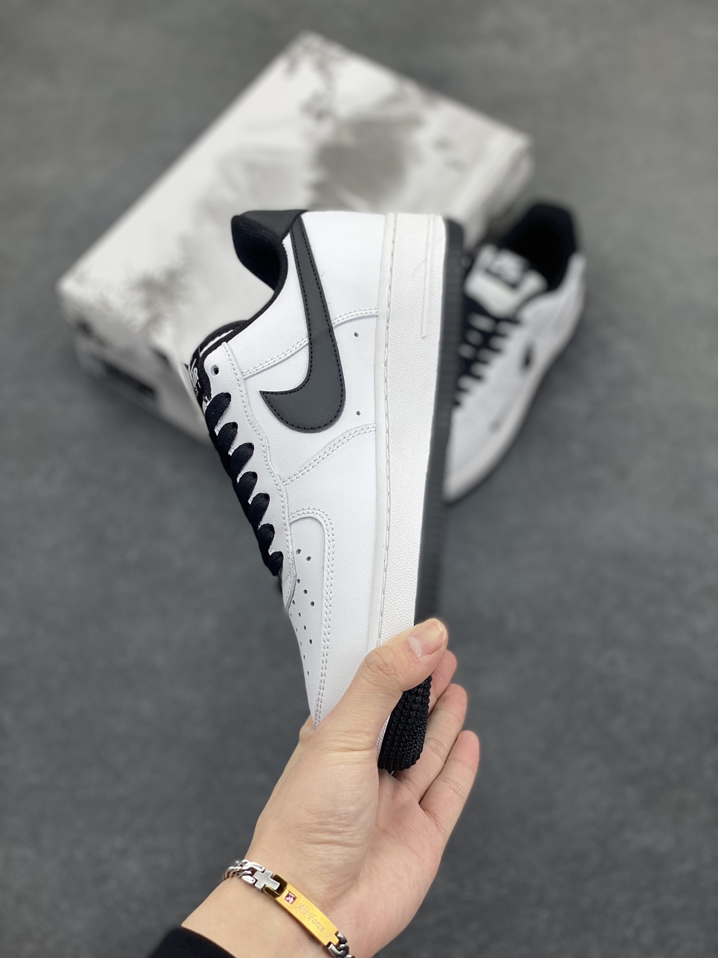 图片[3]-福利特价 Air Force 1 ‘07 Low 兰亭序 原楦头原纸板 打造纯正空军版型 #专注外贸渠道 全掌内置蜂窝气垫 #原盒配件 原厂中底钢印、拉帮完美 官方同步上架 货号：DV0788-003 尺码：36 36.5 37.5 38 38.5 39 40 40.5 41 42 42.5 43 44 44.5 45-选品中心