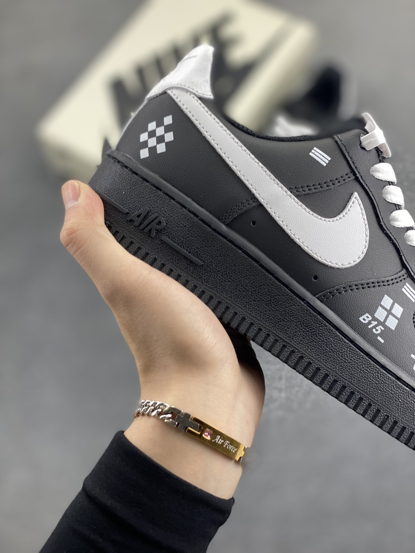 图片[6]-福利特价 Nike Air Force 1 Low 白黑电竞 空军一号低帮运动休闲板鞋 原楦头原纸板 打造纯正空军版型 专注外贸渠道 全掌内置蜂窝气垫 原盒配件 原厂中底钢印、拉帮完美 货号：CW2288-018 尺码：36 36.5 37.5 38 38.5 39 40 40.5 41 42 42.5 43 44 44.5 45-选品中心