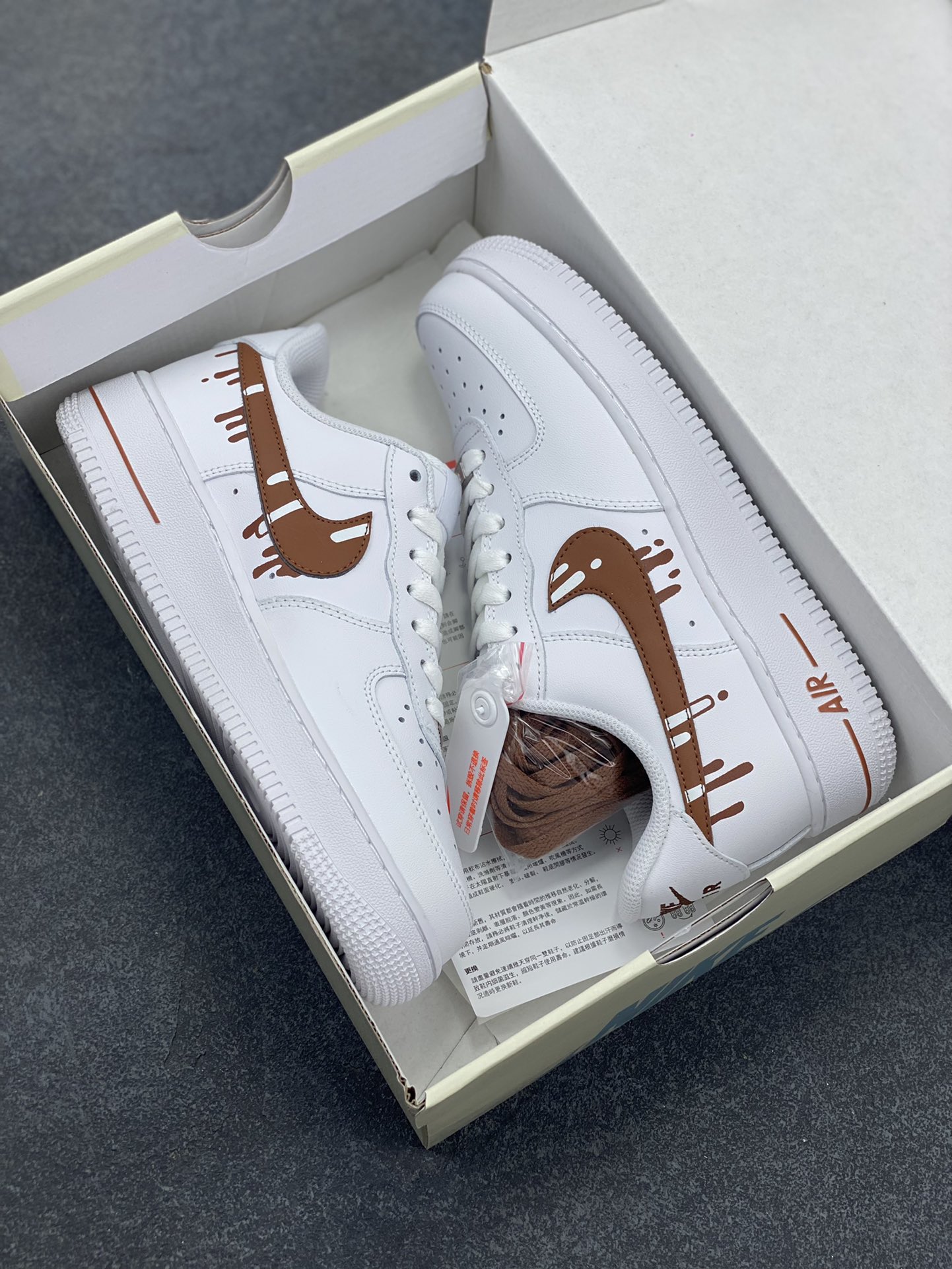 图片[9]-福利特价 Nike Air Force 1 \’07 Low 空军一号低帮运动板鞋 白巧克力冰淇淋 原楦头原纸板 清洁度完美 全掌内置蜂窝气垫 中底钢印、拉帮完美 货号：CW2288-008 尺码：36 36.5 37.5 38 38.5 39 40 40.5 41 42 42.5 43 44 44.5 45-选品中心