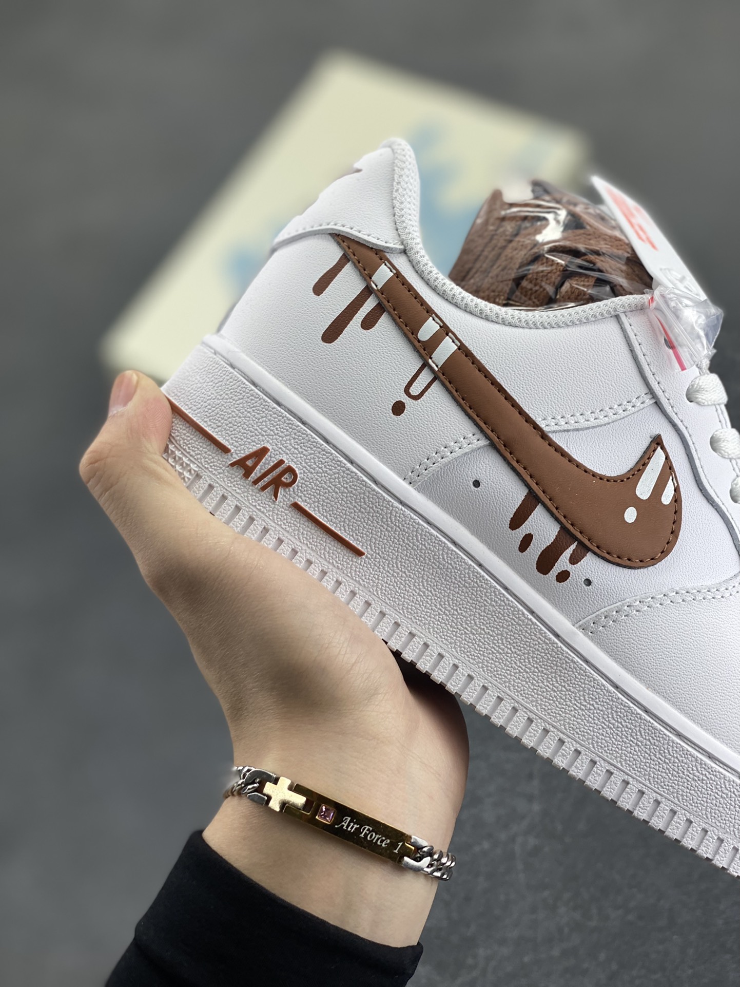 图片[6]-福利特价 Nike Air Force 1 \’07 Low 空军一号低帮运动板鞋 白巧克力冰淇淋 原楦头原纸板 清洁度完美 全掌内置蜂窝气垫 中底钢印、拉帮完美 货号：CW2288-008 尺码：36 36.5 37.5 38 38.5 39 40 40.5 41 42 42.5 43 44 44.5 45-选品中心