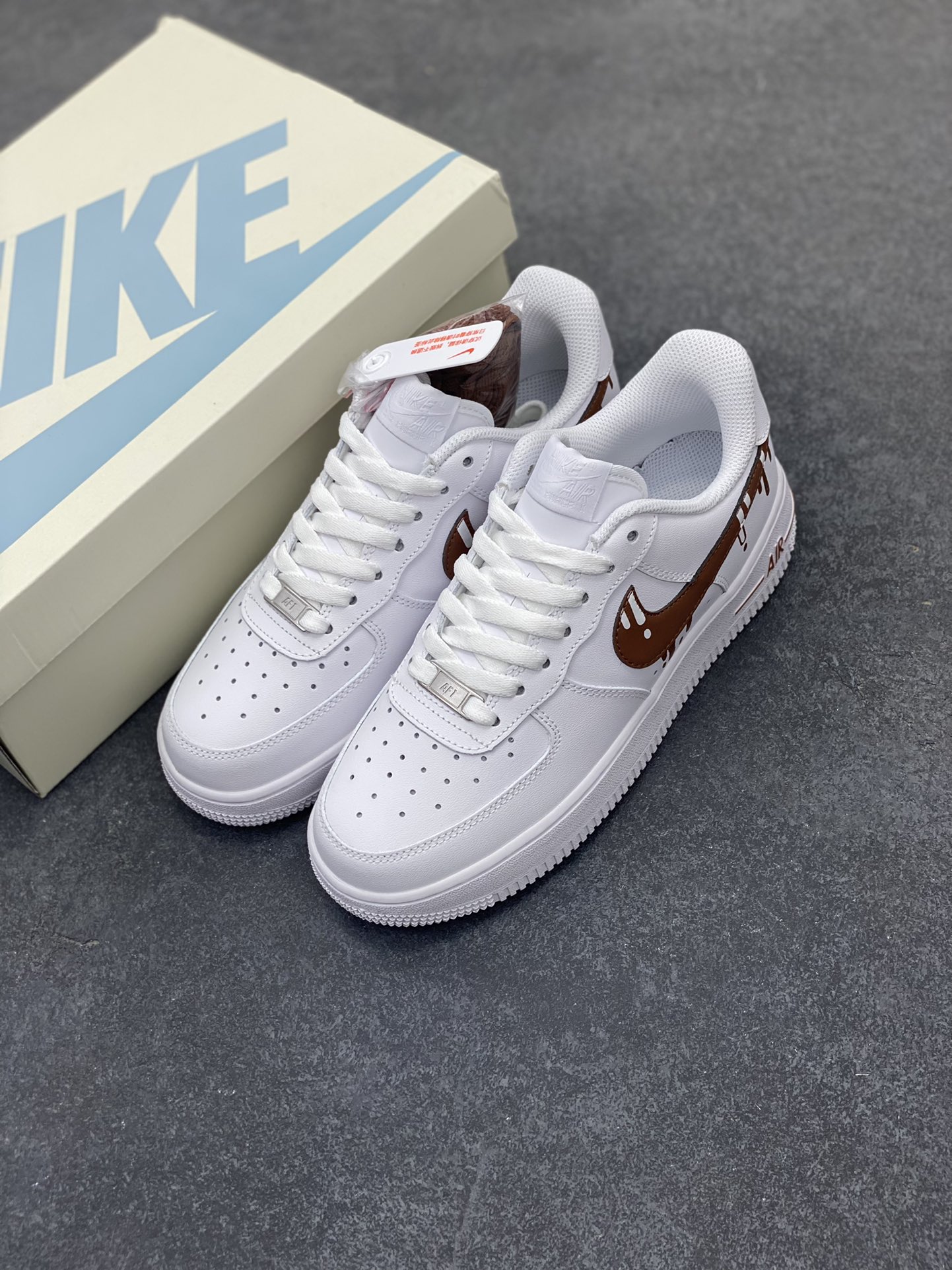 图片[8]-福利特价 Nike Air Force 1 \’07 Low 空军一号低帮运动板鞋 白巧克力冰淇淋 原楦头原纸板 清洁度完美 全掌内置蜂窝气垫 中底钢印、拉帮完美 货号：CW2288-008 尺码：36 36.5 37.5 38 38.5 39 40 40.5 41 42 42.5 43 44 44.5 45-选品中心