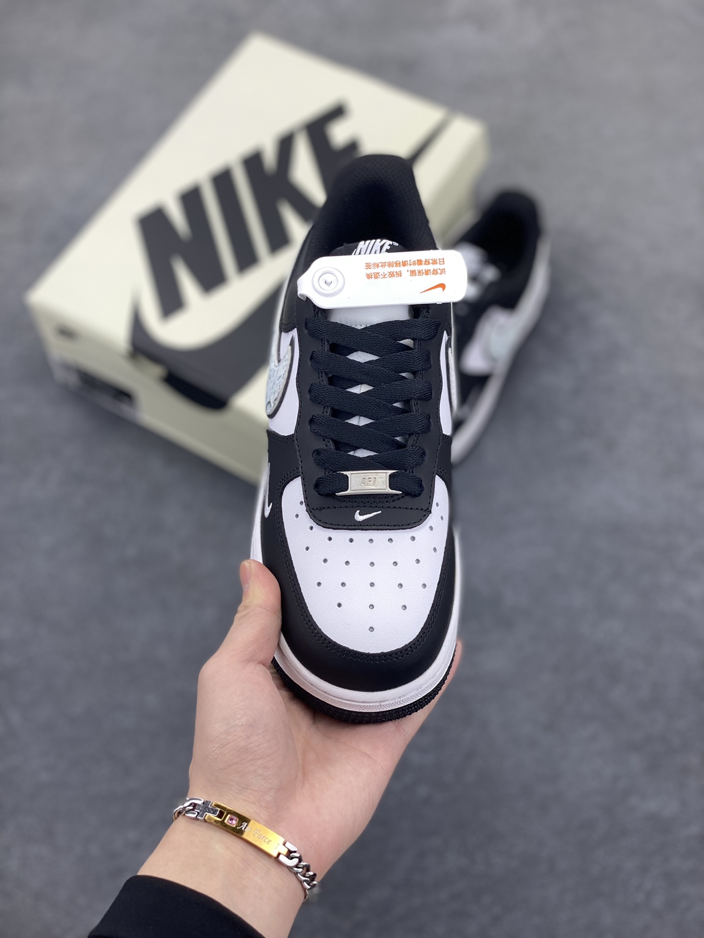 图片[2]-福利特价 Nk Air Force 1\’07 Low 枯木山水 空军一号低帮休闲板鞋 原装级别 原楦头原纸板 打造纯正空军版型#专注外贸渠道 全掌内置蜂窝气垫 #原盒配件 原厂中底钢印、拉帮完美 货号：DV0788-002 尺码：36 36.5 37.5 38 38.5 39 40 40.5 41 42 42.5 43 44 44.5 45-选品中心