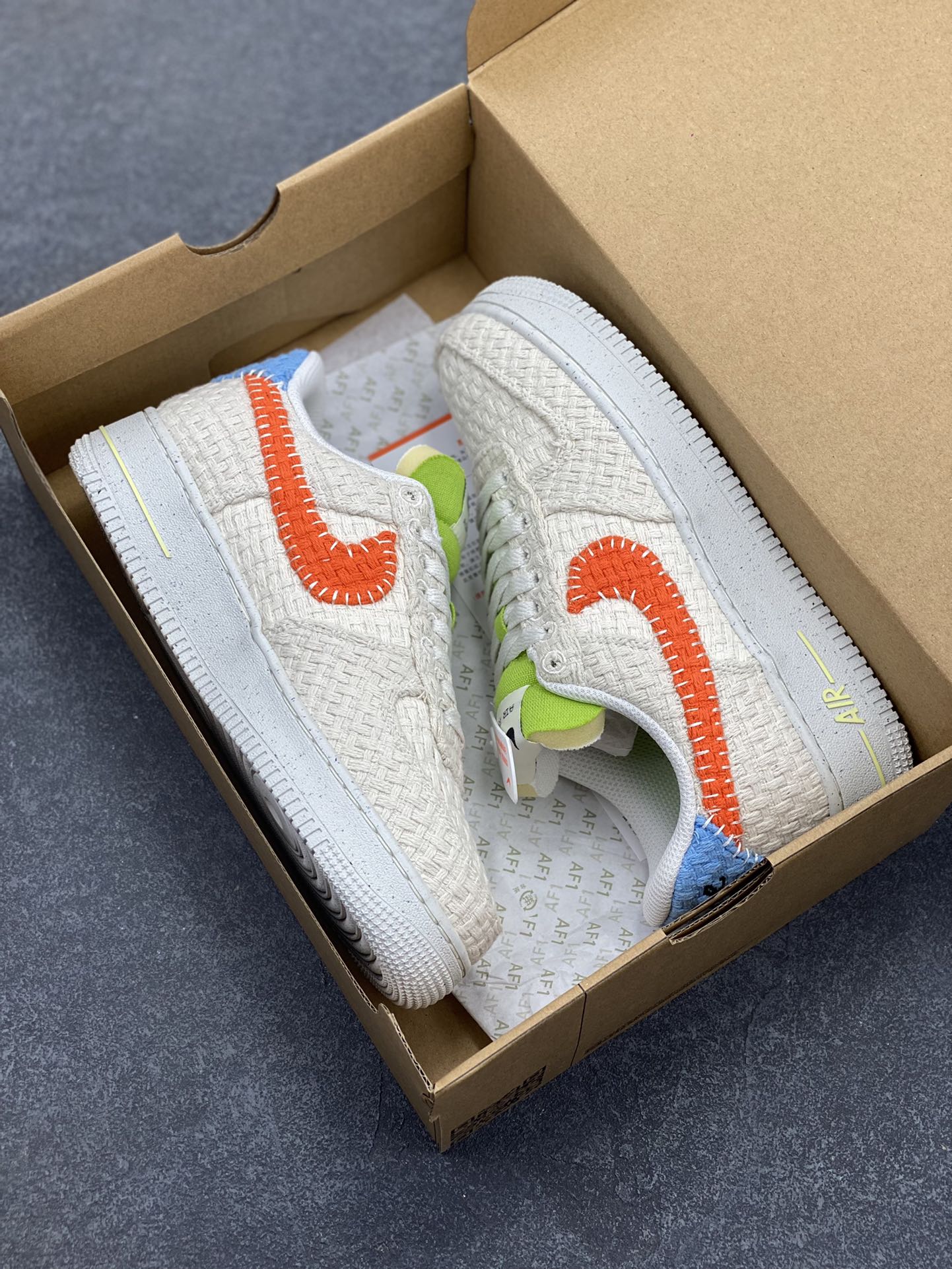 图片[9]-福利特价 NK Air Force 1 Low 编织格子空军一号低帮休闲板鞋 原装级别 原楦头原纸板 打造纯正空军版型#专注外贸渠道 全掌内置蜂窝气垫 #原盒配件 原厂中底钢印、拉帮完美 货号：DV2112-001 尺码：36 36.5 37.5 38 38.5 39 40 40.5 41 42 42.5 43 44 44.5 45-选品中心