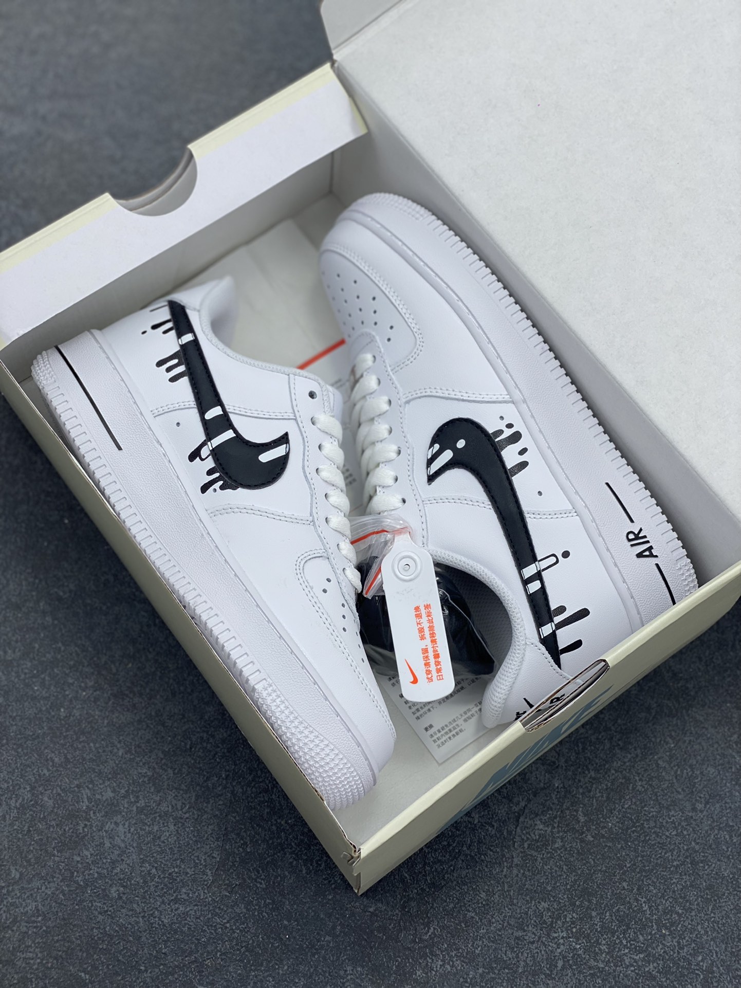 图片[9]-福利特价 Nike Air Force 1 \’07 Low 空军一号低帮运动板鞋 白黑冰淇淋 原楦头原纸板 清洁度完美 全掌内置蜂窝气垫 中底钢印、拉帮完美 货号：CW2288-006 尺码：36 36.5 37.5 38 38.5 39 40 40.5 41 42 42.5 43 44 44.5 45-选品中心