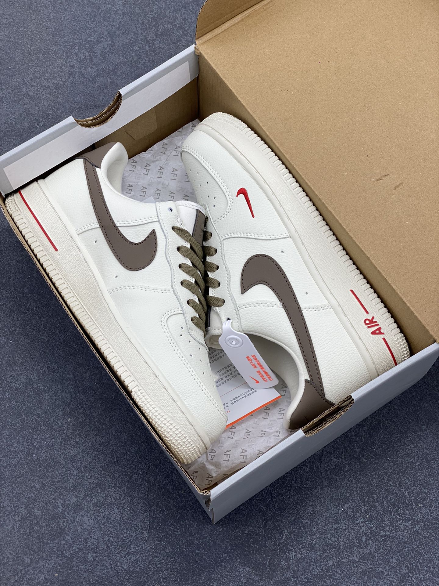 图片[9]-福利特价 Nike Air Force 1 Low ID 空军一号 经典低帮“奶白浅褐咖啡勾” #原楦头原纸板 打造最纯正空军版型 #专注外贸渠道 全掌内置气垫 #原盒配件 中底钢印俱全 货号：808788-996 尺码：36 36.5 37.5 38 38.5 39 40 40.5 41 42 42.5 43 44 44.5 45-选品中心