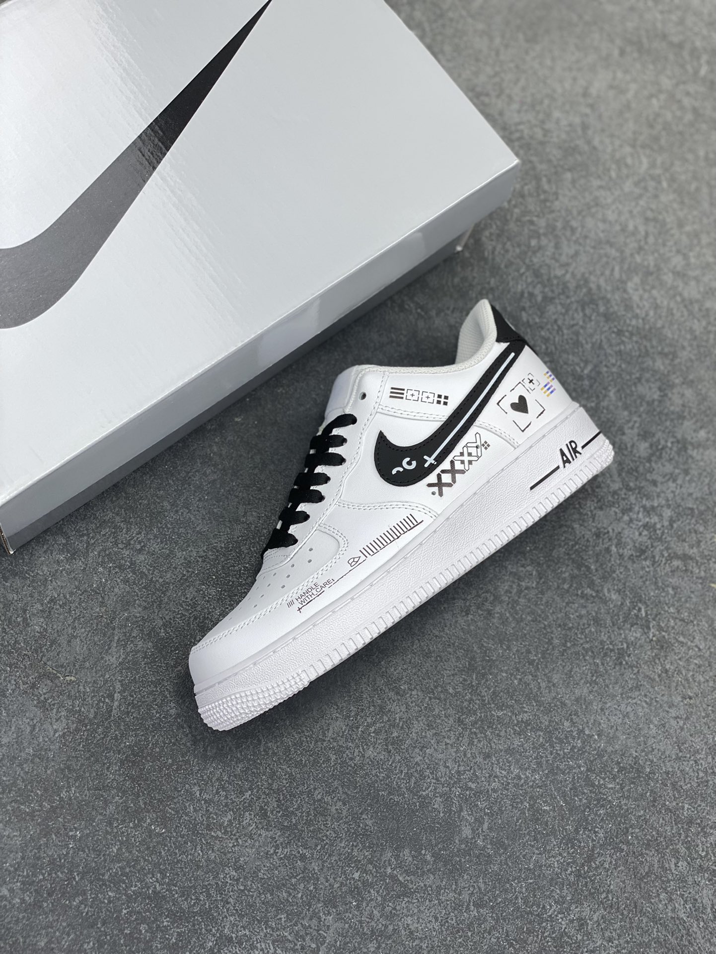 图片[7]-Nike Air Force 1 Low’07 印花集 空军一号低帮休闲板鞋 定制皮料 定制鞋盒 配件齐全 原楦原纸板 纯正空军版型 内置全掌气垫 货号：ZH0316-068 尺码：36 36.5 37.5 38 38.5 39 40 40.5 41 42 42.5 43 44 44.5 45-选品中心