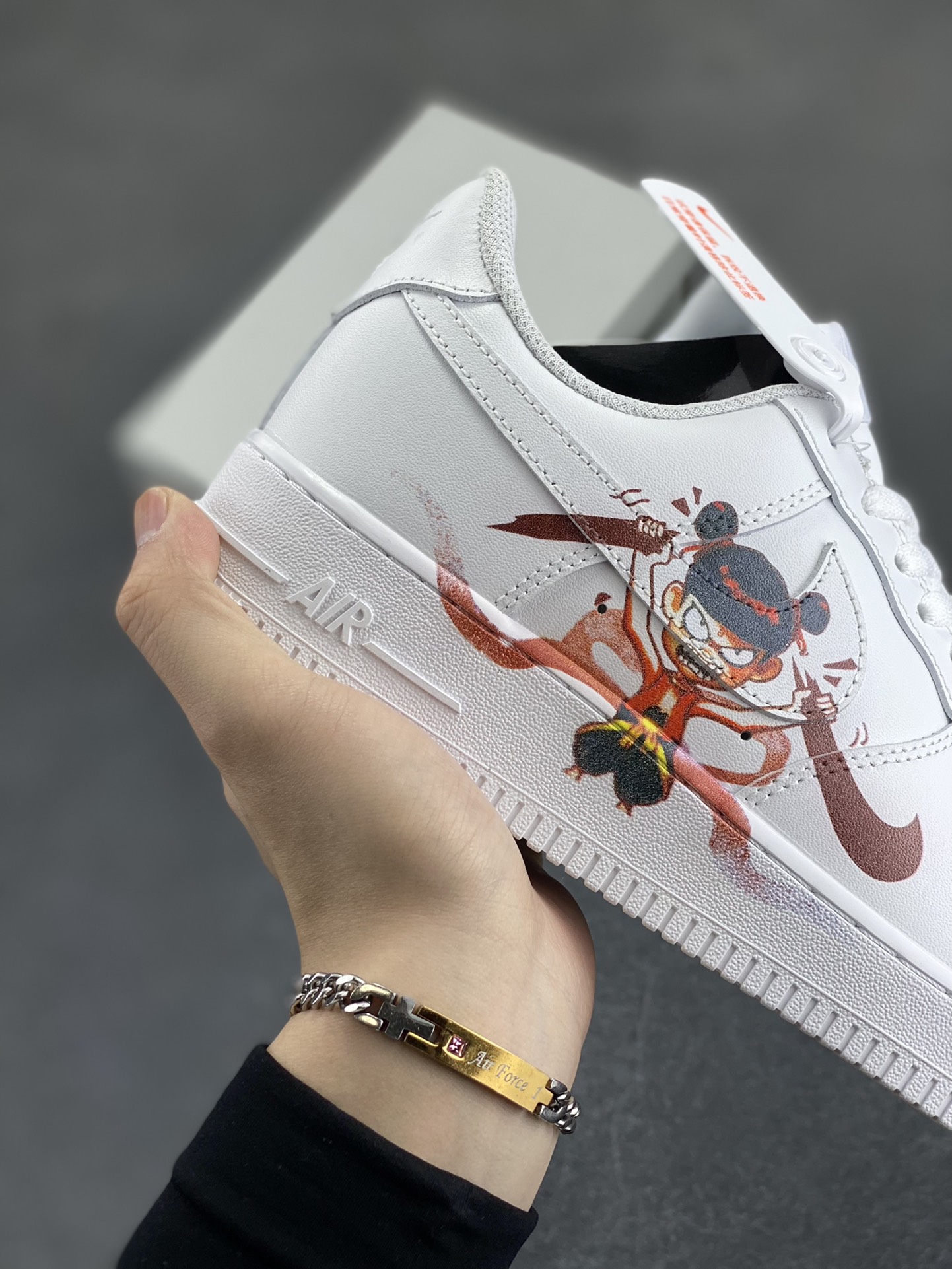 图片[6]-福利特价 Air Force 1 Low 哪吒手绘涂鸦 原楦头原纸板 打造纯正空军版型 #专注外贸渠道 全掌内置蜂窝气垫 #原盒配件 原厂中底钢印、拉帮完美 货号：CW2288-111 尺码：36 36.5 37.5 38 38.5 39 40 40.5 41 42 42.5 43 44 44.5 45-选品中心