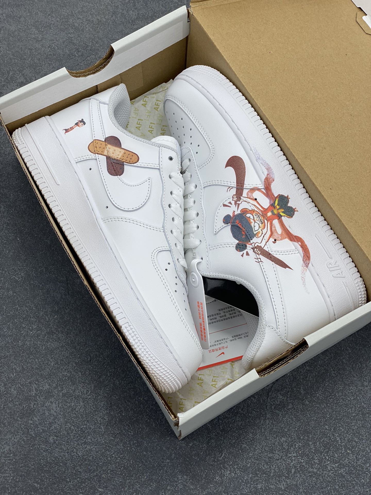 图片[9]-福利特价 Air Force 1 Low 哪吒手绘涂鸦 原楦头原纸板 打造纯正空军版型 #专注外贸渠道 全掌内置蜂窝气垫 #原盒配件 原厂中底钢印、拉帮完美 货号：CW2288-111 尺码：36 36.5 37.5 38 38.5 39 40 40.5 41 42 42.5 43 44 44.5 45-选品中心