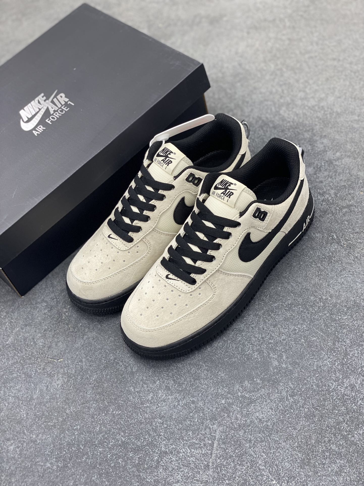 图片[8]-Air Force 1 Low 黑棕 原楦头原纸板 打造纯正空军版型 #专注外贸渠道 全掌内置蜂窝气垫 #原盒配件 原厂中底钢印、拉帮完美 货号：HV6526-200 尺码：39 40 40.5 41 42 42.5 43 44 44.5 45-选品中心