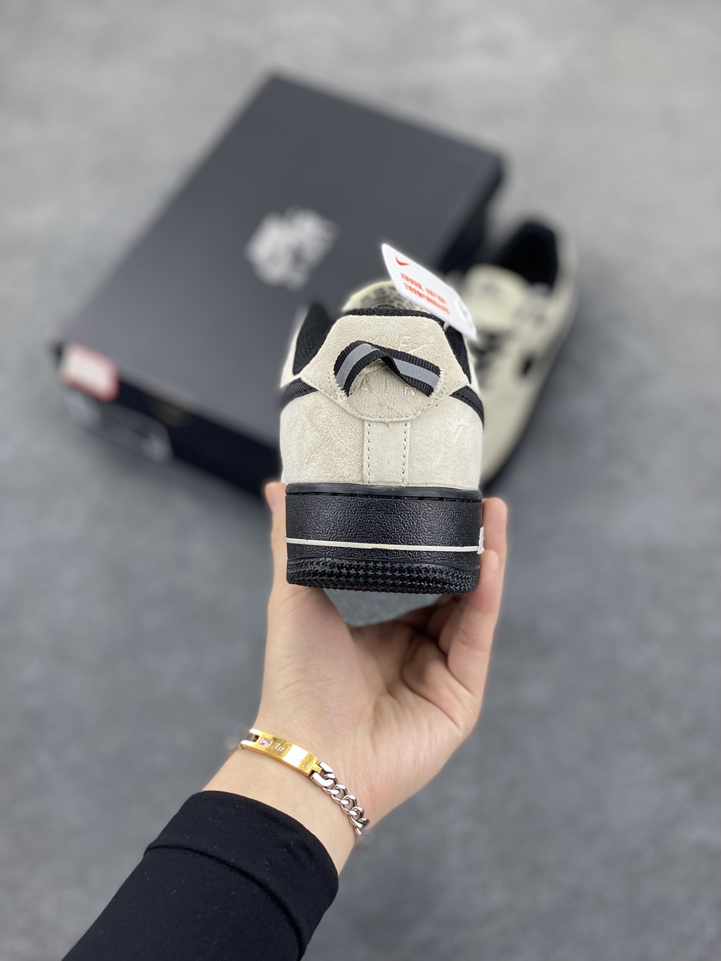 图片[4]-Air Force 1 Low 黑棕 原楦头原纸板 打造纯正空军版型 #专注外贸渠道 全掌内置蜂窝气垫 #原盒配件 原厂中底钢印、拉帮完美 货号：HV6526-200 尺码：39 40 40.5 41 42 42.5 43 44 44.5 45-选品中心