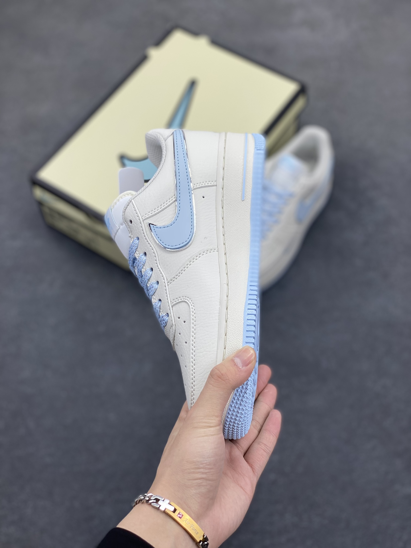 图片[3]-福利特价 Nike Air Force 1 Low \’07 “Keep Fresh”米月兰银 小勾低帮空军一号休闲板鞋 定制皮料 专属鞋盒 原楦原纸板 纯正空军版型 高清洁度 内置全掌气垫 货号：BM1996-099 尺码：36 36.5 37.5 38 38.5 39 40 40.5 41 42 42.5 43 44 44.5 45-选品中心