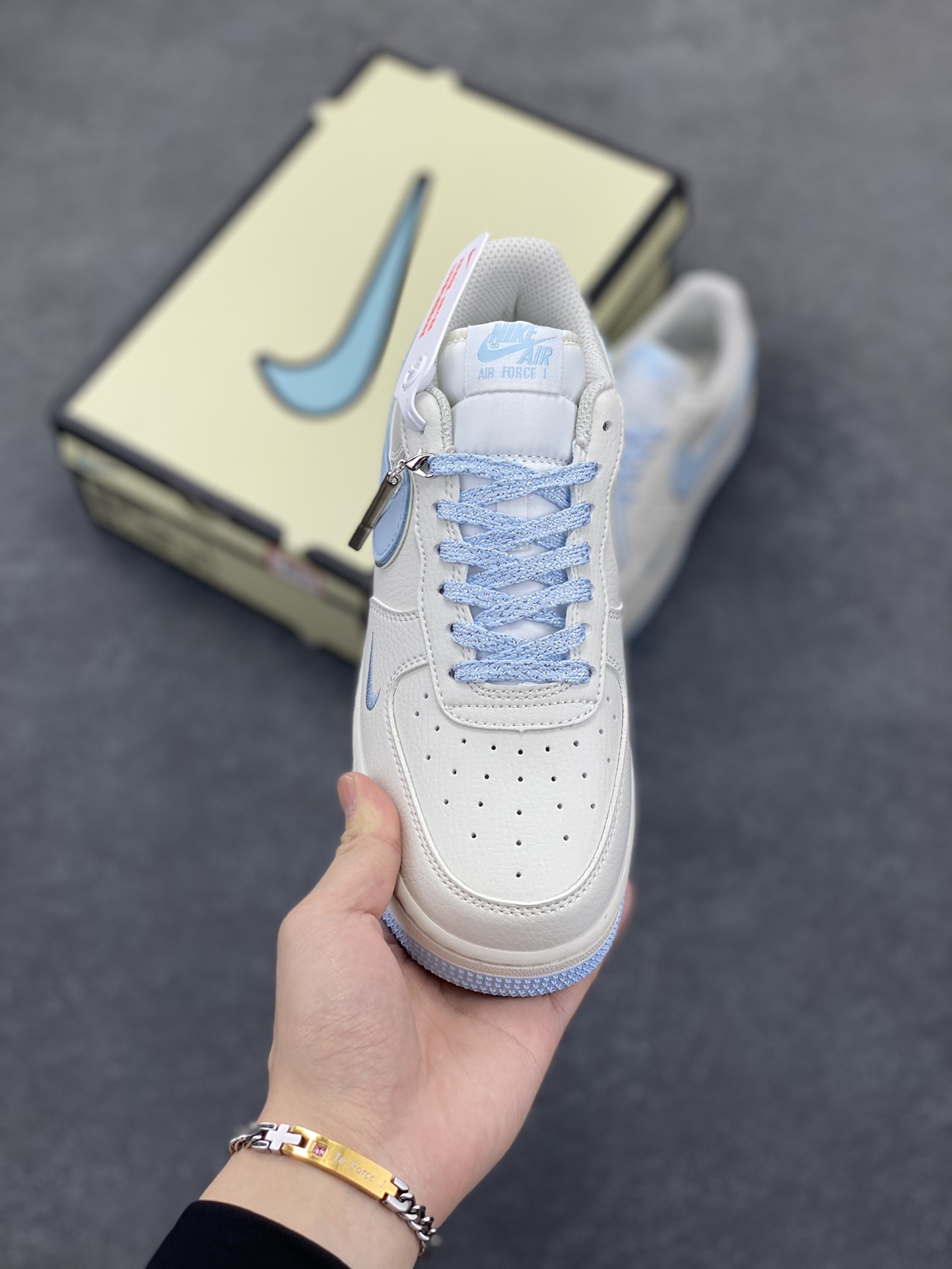 图片[2]-福利特价 Nike Air Force 1 Low \’07 “Keep Fresh”米月兰银 小勾低帮空军一号休闲板鞋 定制皮料 专属鞋盒 原楦原纸板 纯正空军版型 高清洁度 内置全掌气垫 货号：BM1996-099 尺码：36 36.5 37.5 38 38.5 39 40 40.5 41 42 42.5 43 44 44.5 45-选品中心