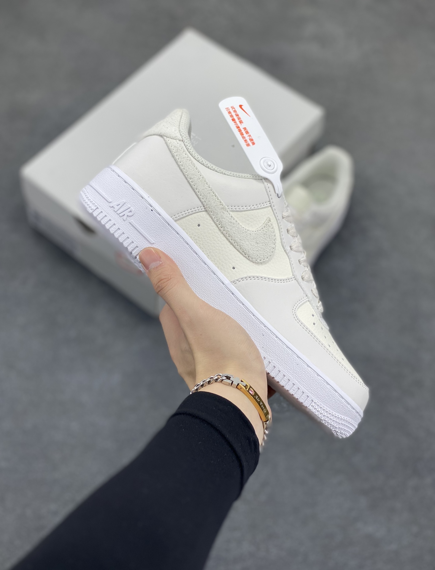 Nike Air Force 1 07 low空军一号板鞋 乳白 原楦头原纸板 打造纯正空军版型#专注外贸渠道 全掌内置蜂窝气垫 #原盒配件 原厂中底钢印、拉帮完美 货号:HQ3905-001 尺码:35.5 36 36.5 37.5 38 38.5 39 40 40.5 41 42 42.5 43 44 44.5 45-选品中心