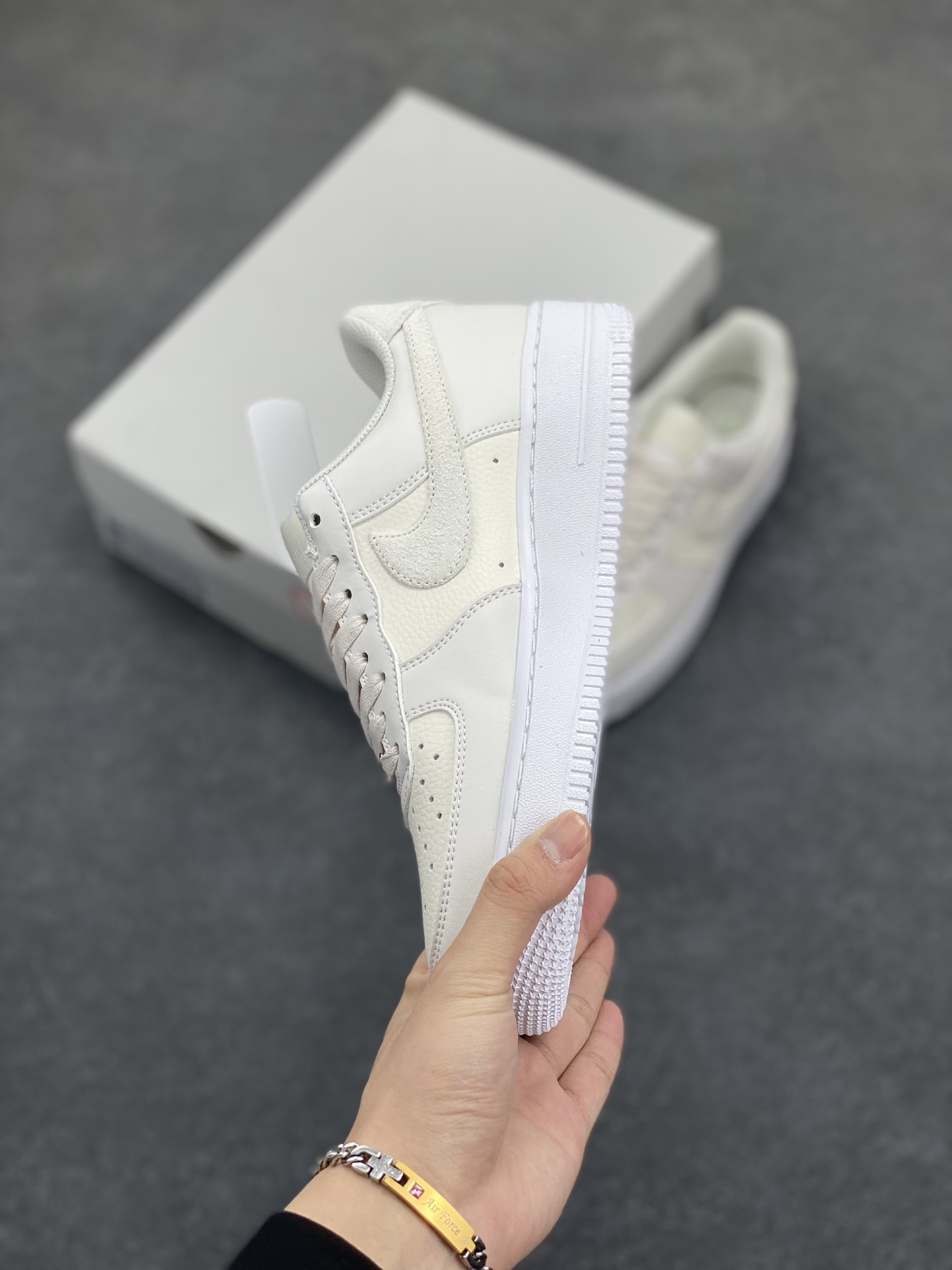 图片[3]-Nike Air Force 1 07 low空军一号板鞋 乳白 原楦头原纸板 打造纯正空军版型#专注外贸渠道 全掌内置蜂窝气垫 #原盒配件 原厂中底钢印、拉帮完美 货号：HQ3905-001 尺码：35.5 36 36.5 37.5 38 38.5 39 40 40.5 41 42 42.5 43 44 44.5 45-选品中心
