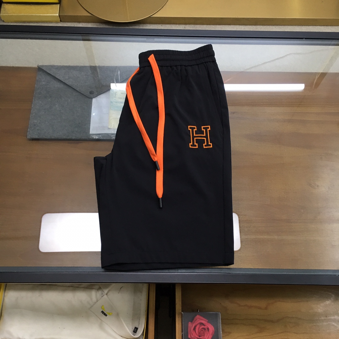 NO:505387,New product [Ais] 2025 summer new men's casual shorts, high-end custom fabric breathable fabric, extremely breathable, elastic and comfortable, impeccable details, top-level auxiliary materials, original logo design concept, delicate and soft feel!  The upper body style is excellent!  Size M-XXXL order to report height and weight, shorts, alexander wang19860909新品【爱士】 2025夏季新款男士休闲短裤,高级定制面料透气面料 透气弹力舒适度极高,细节无可挑剔,顶级辅料配备,原版logo设计理念,手感细腻柔软！上身版型超赞！尺码M-XXXL下单报身高体重,,shorts,alexander wang,Men's clothing