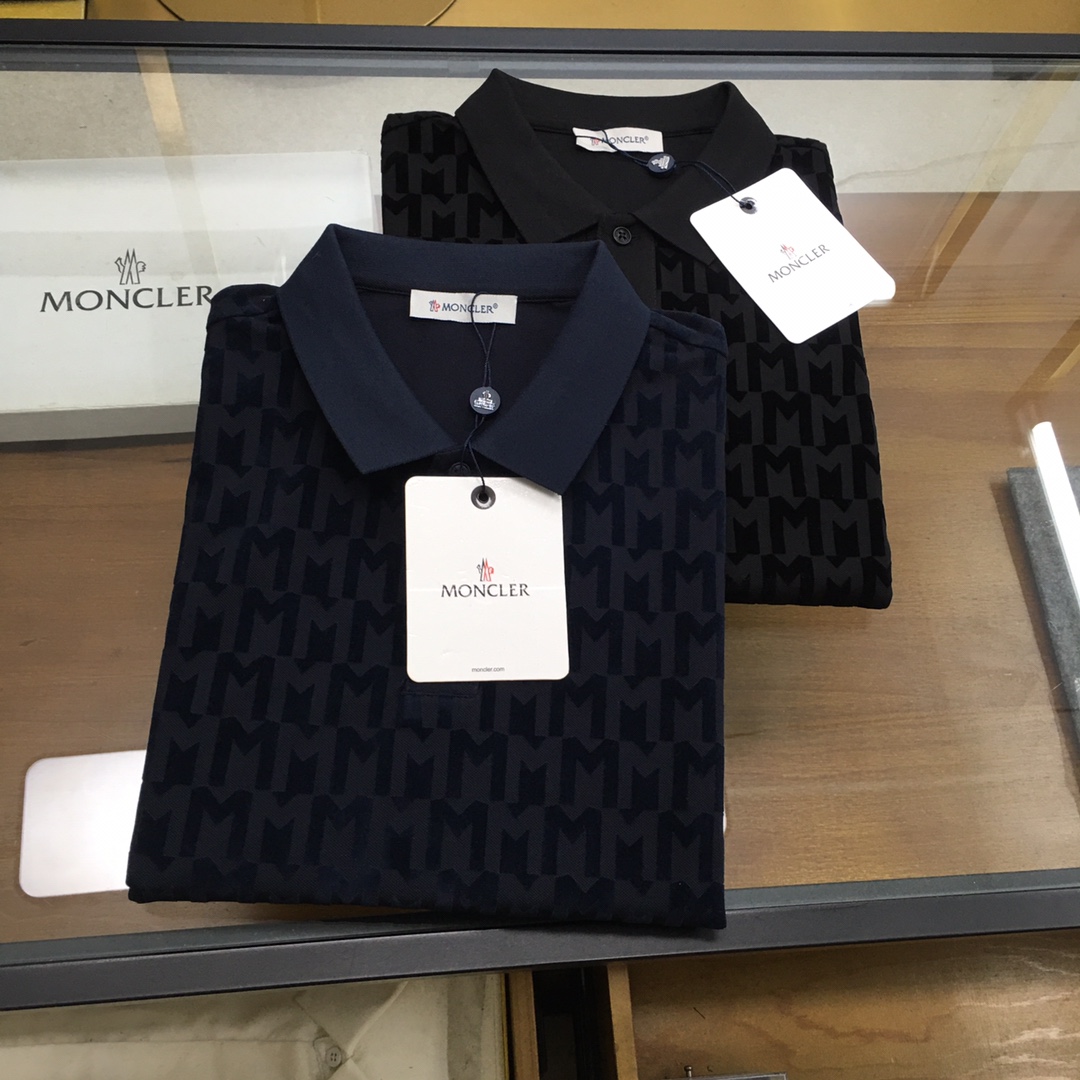 NO:503980,New product is on the market 'Moncle...' Original quality, latest style, business men's POLO/lamb short-sleeved T-shirt, fine workmanship!  Selected counters to customize imported top-grade red floor fabrics, all details are perfectly 1-to-1 reproduction, restore the authenticity 100% original hardware, high-end customized auxiliary materials, original factory original standard, excellent upper body effect!  Code number M-3XL, T-shirt,tees,t-shirt,alexander wang19860909新品上市 《Moncle...》 原单品质 最新款 商务男装POLO/翻领短袖T恤 精细做工！精选专柜订制进口顶级朱地面料 所有细节做工完美1比1复刻 还原正品百分百 原版五金 高端订制辅料 原厂原标 上身效果超赞！码数M-3XL,,T-shirt,tees，t-shirt,alexander wang,Men's clothing