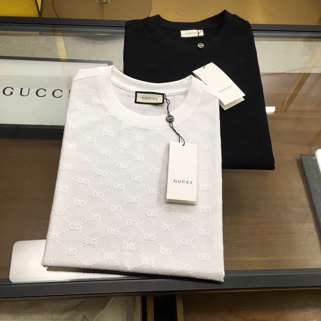 NO:503975,New product [Gu.ci...] fit style 25 latest Manfu jacquard letter logo versatile heavy industry fusion round neck short sleeves, top quality jade soft cotton, top production process imported fabric, imported high-end custom imported silk thread feels first-class!  Size M-XXXL, T-shirt,alexander wang19860909新品【Gu.ci...】 合身版型 25最新满福提花字母logo百搭重工融合圆领短袖,最顶级的玉柔棉品质,顶级制作工艺进口面料,采用进口高端订制进口丝线手感一流！ 尺码M-XXXL,,T-shirt,alexander wang,Men's clothing